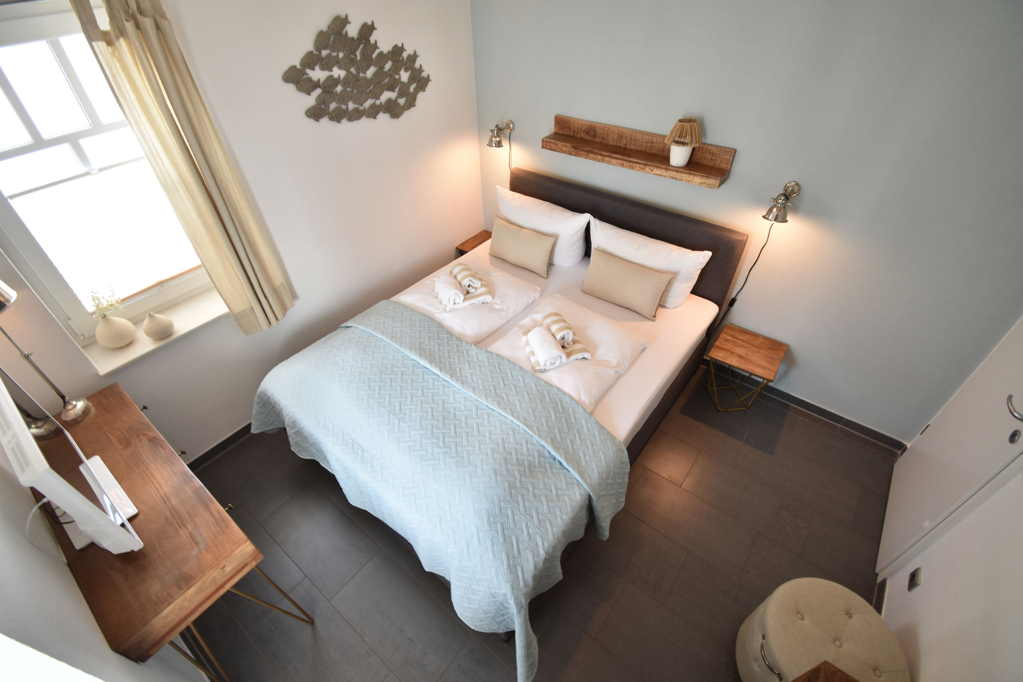 Schlafzimmer 1