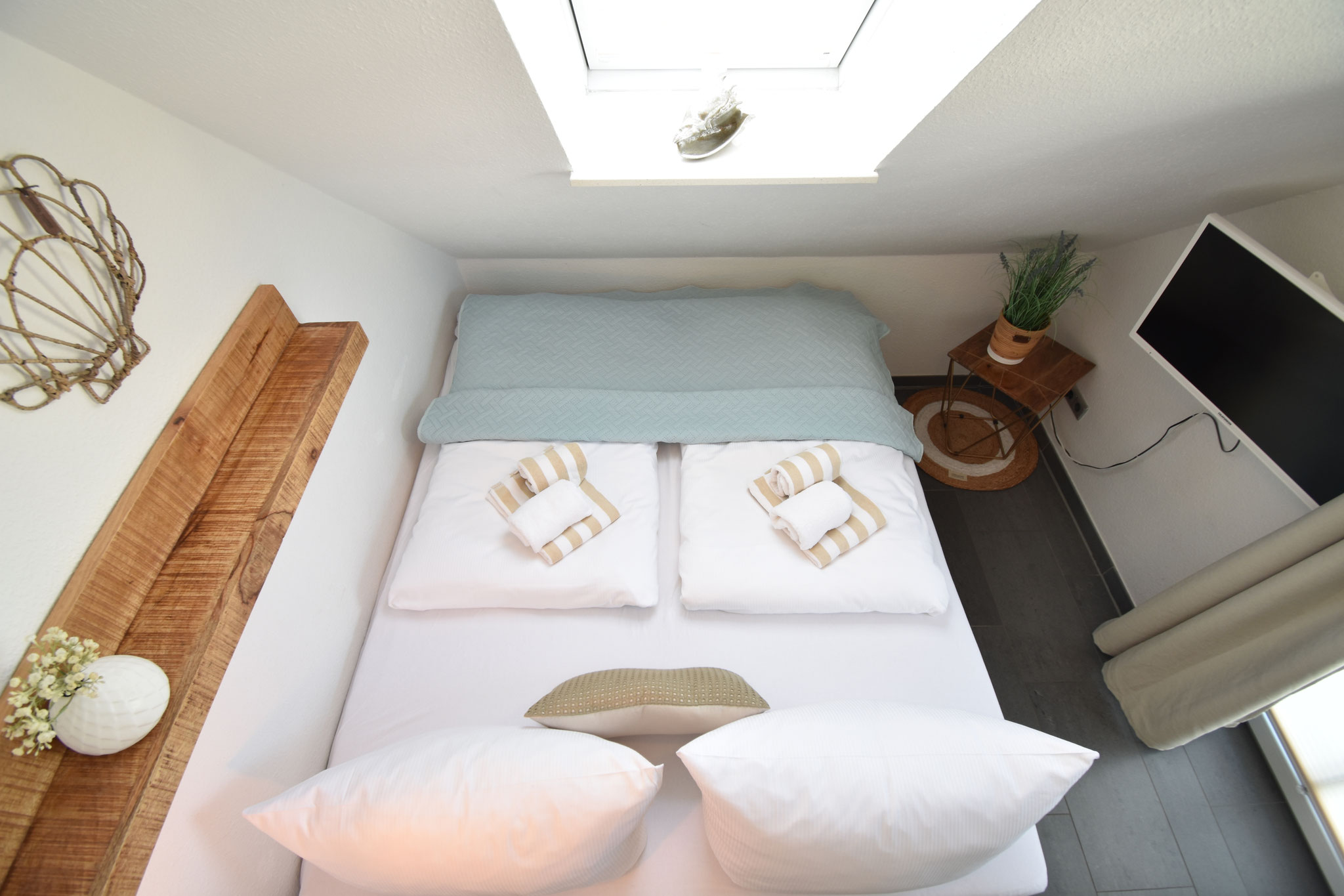 Schlafzimmer 1