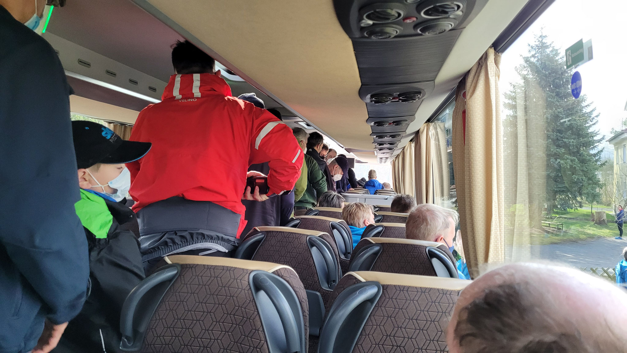 Bustransfer von Grimma nach Leisnig um PKW und Bootsanhänger vor zubringen. 