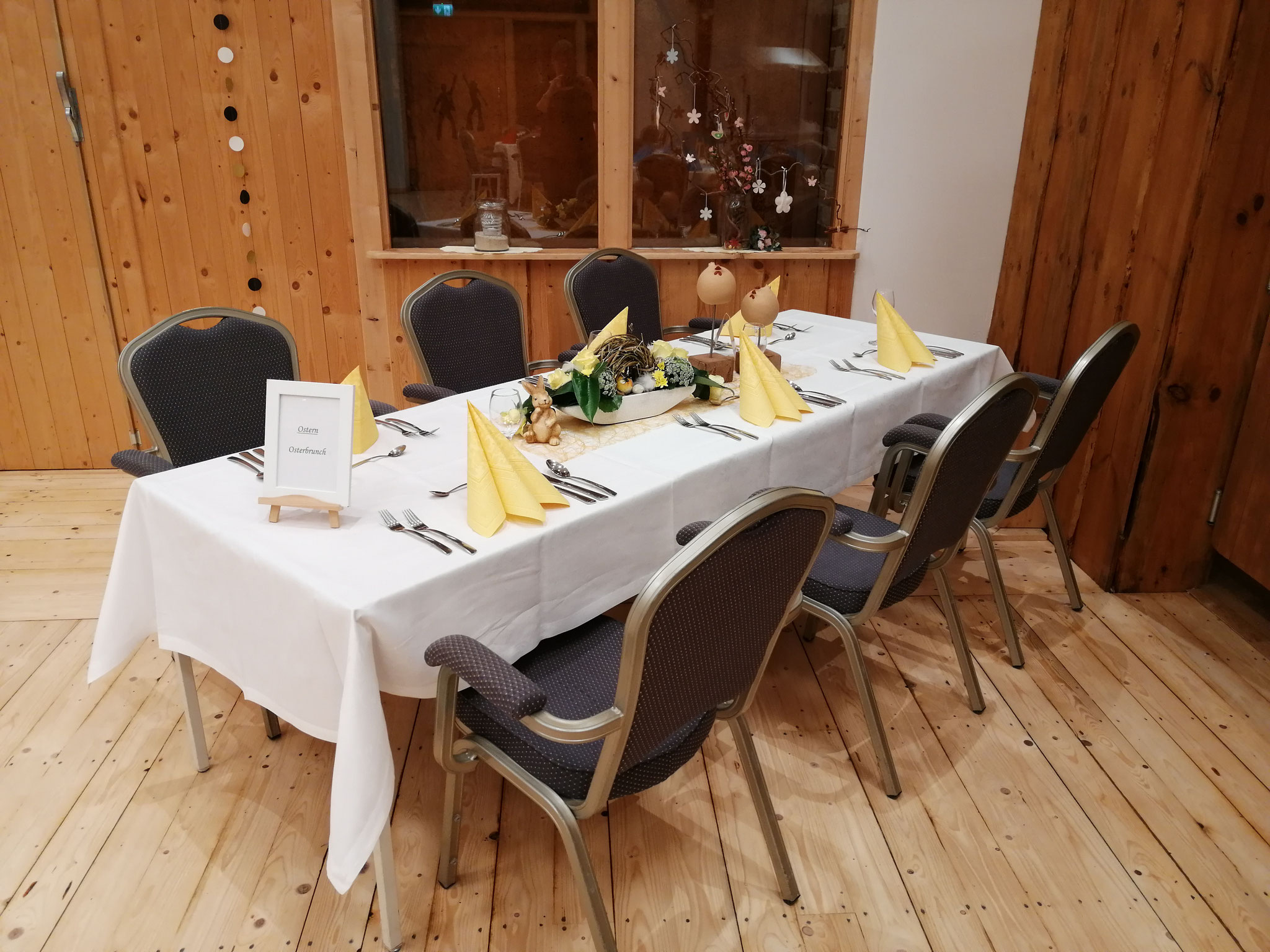 Festlich gedeckter Tisch