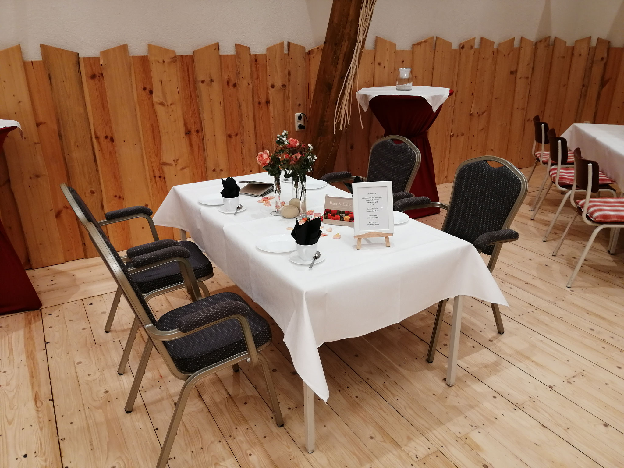 Festlich gedeckter Tisch