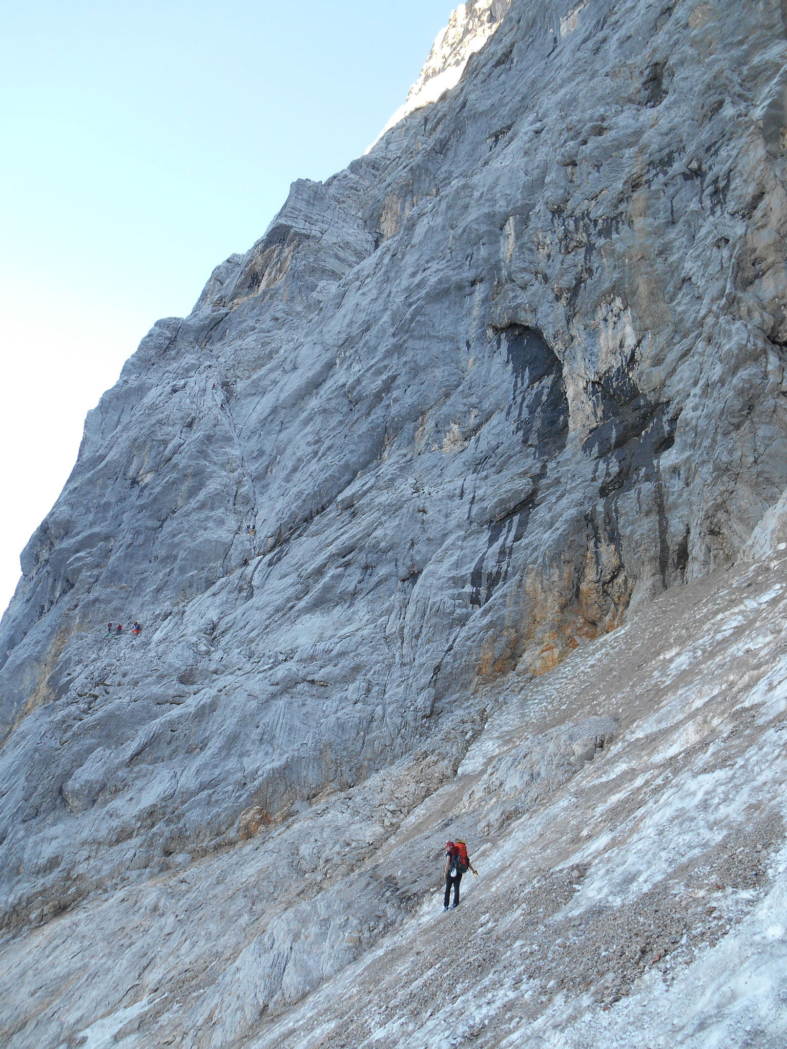  zur Dachsteinsüdwand_Routesteinerweg_2016. Foto: Edith Steinbauer