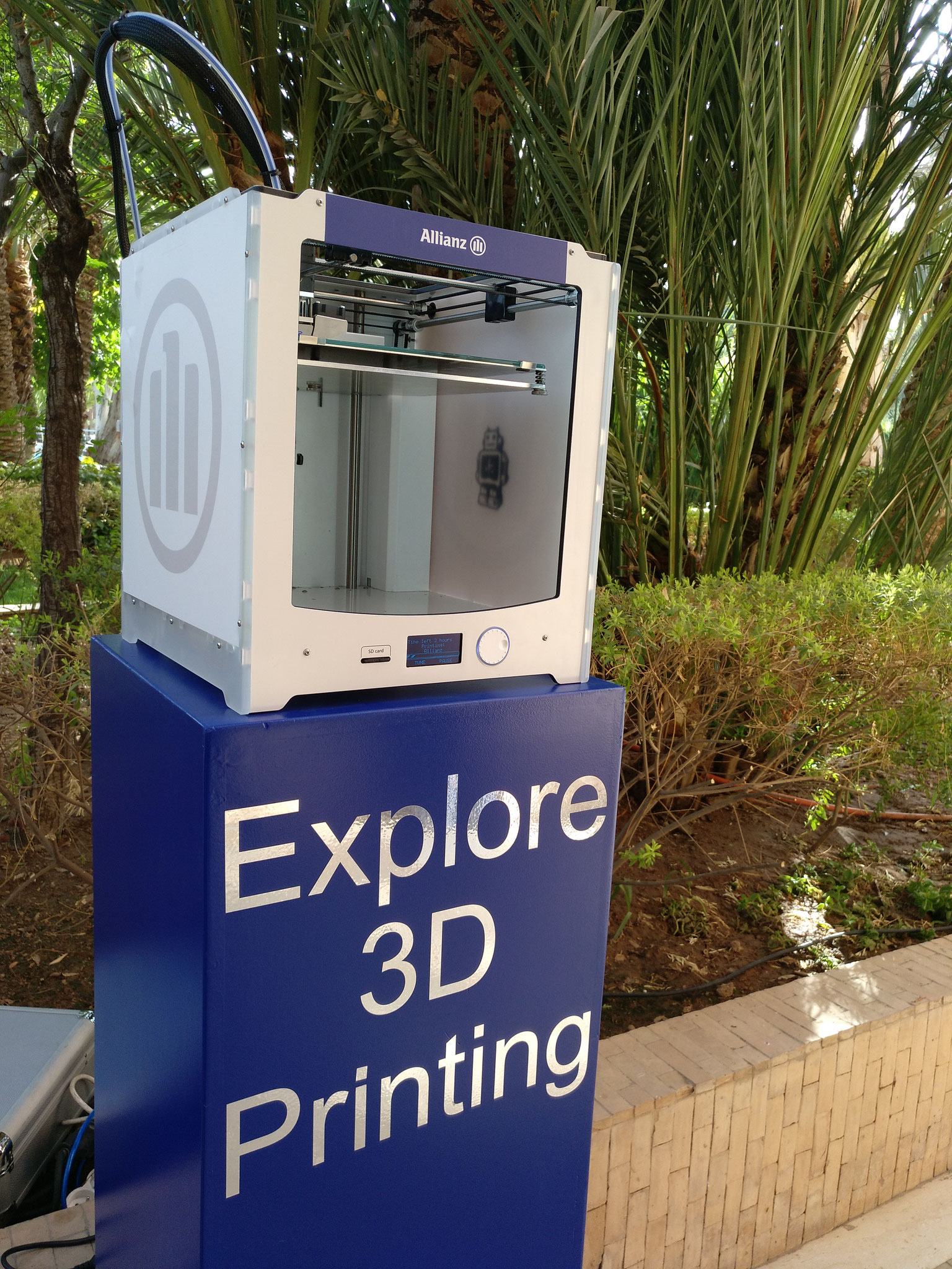 3D-Drucker in Aktion bei einem internationalen Event