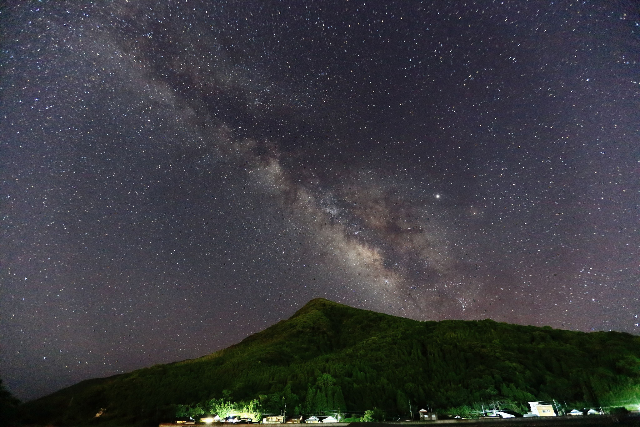 権現山と天の川(7/31 東串良町)