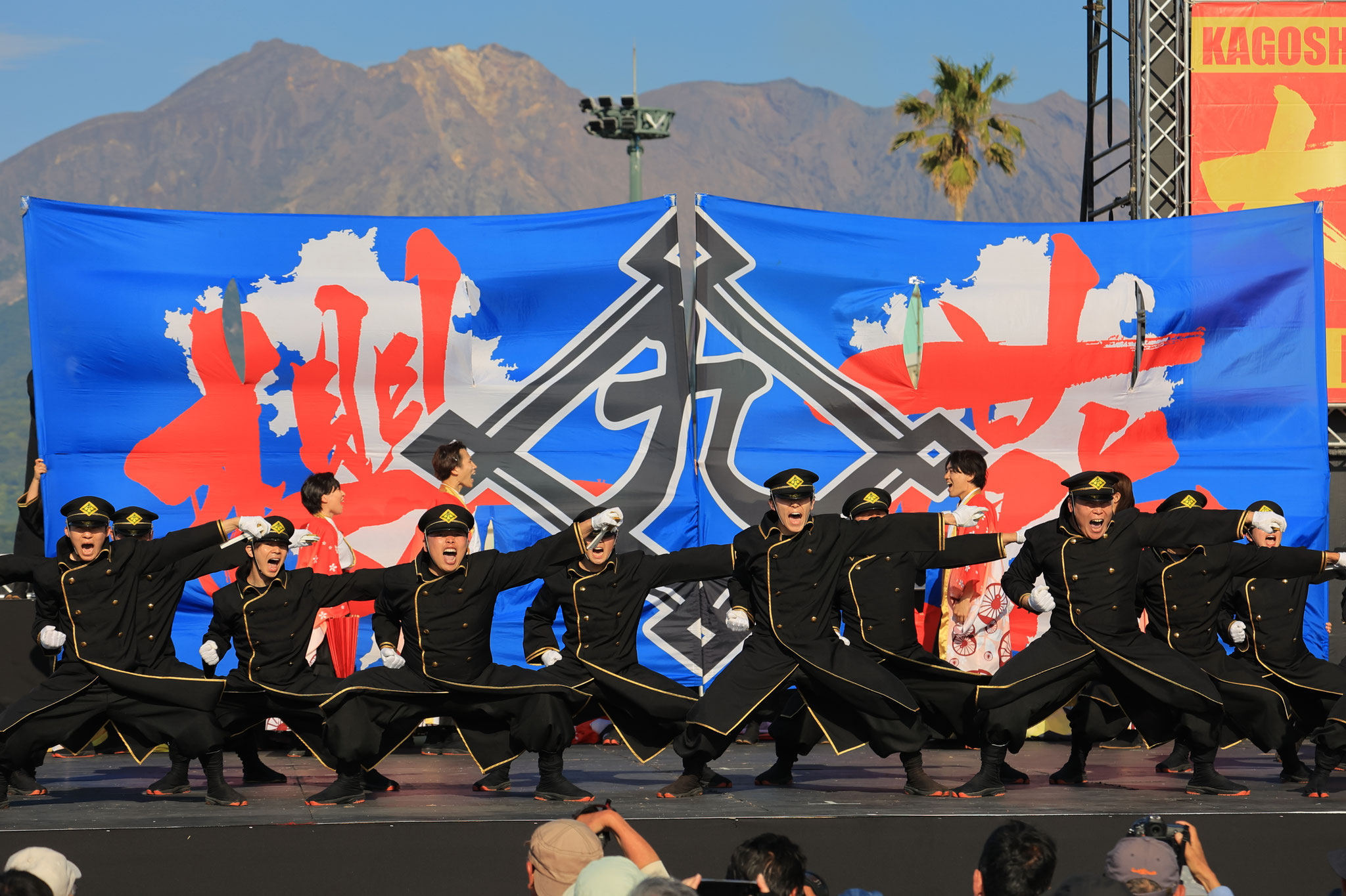 まさに漢見せるJR九州櫻燕隊(4月27日 鹿児島市)