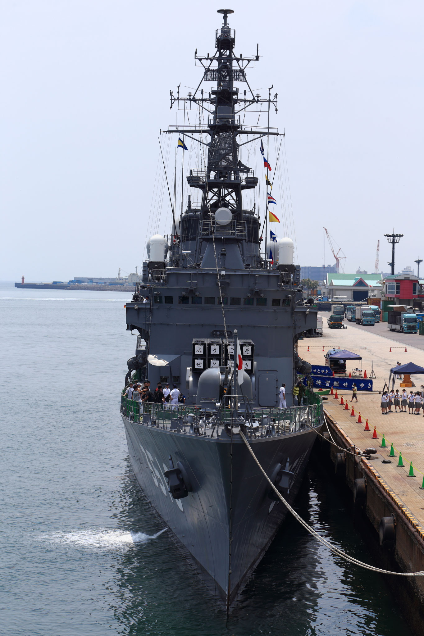 自衛隊みなとまつりの練習艦せとゆき（7/22 鹿児島市）