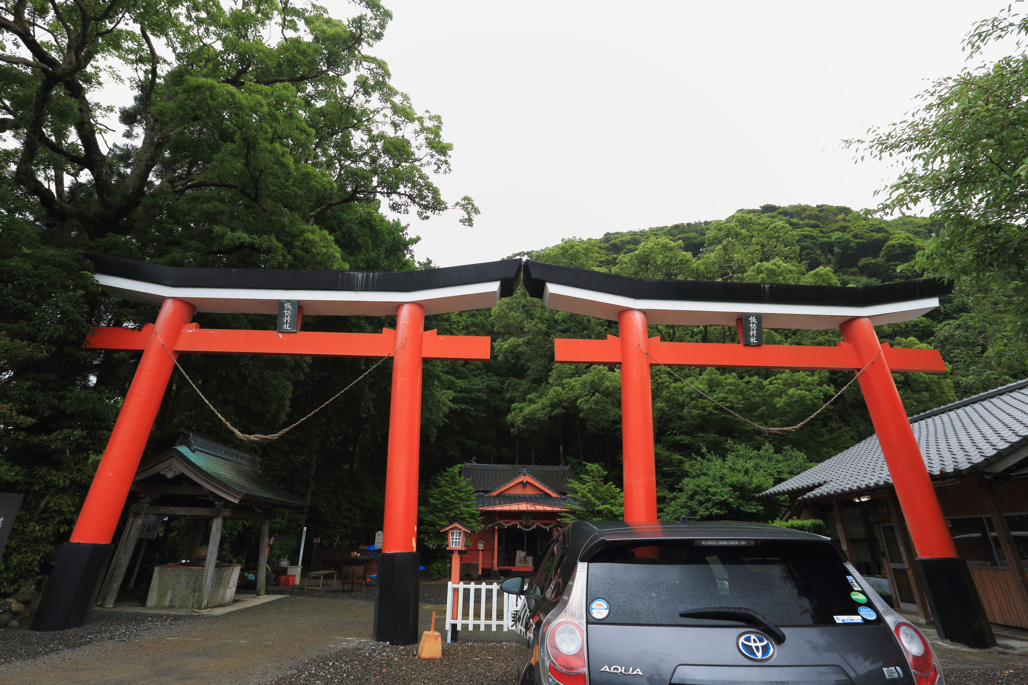２つ並んだ鳥居が珍しい諏訪神社（6/24 南大隅町）