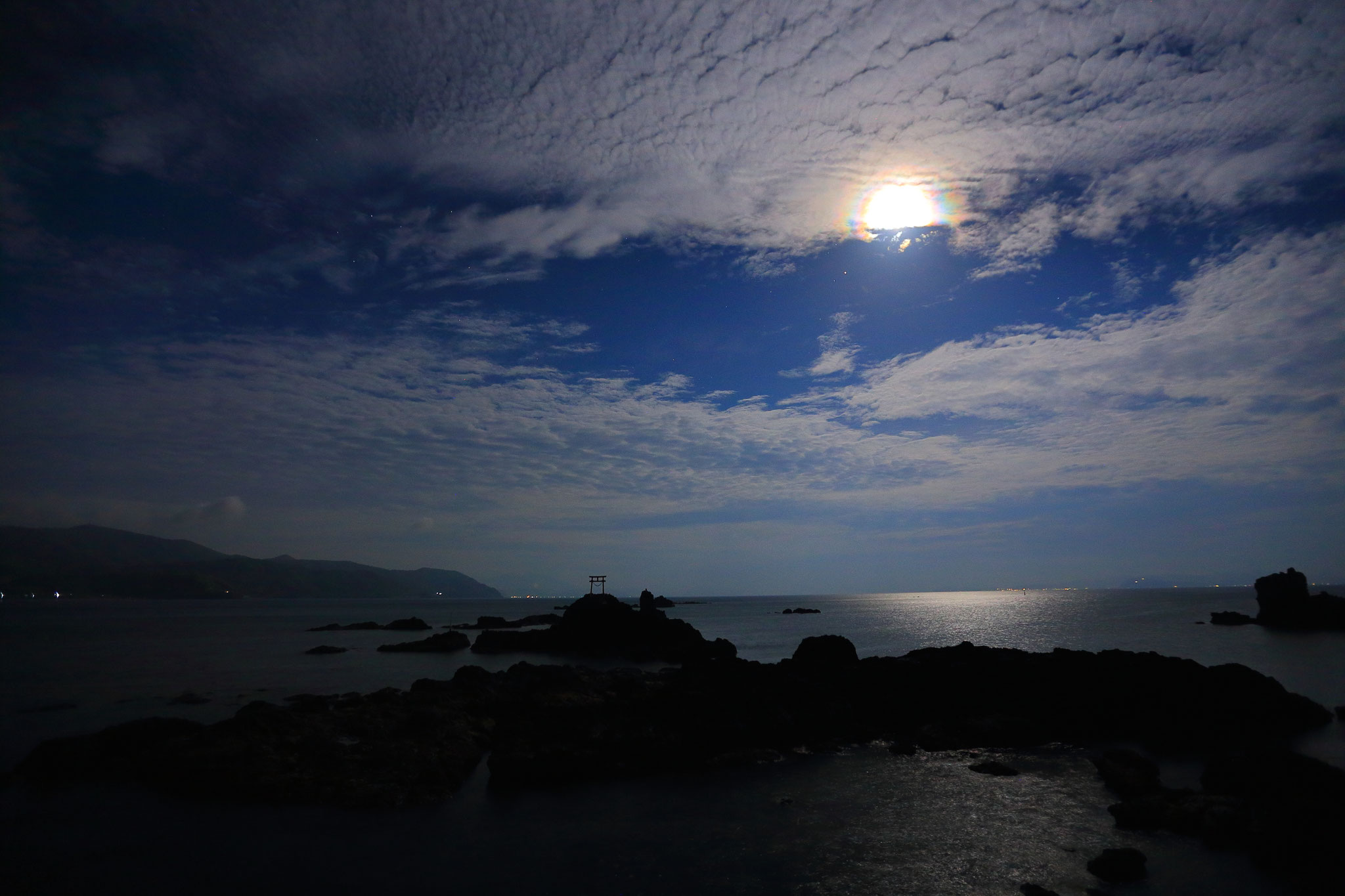 月明りが海を照らす(高須海水浴場)