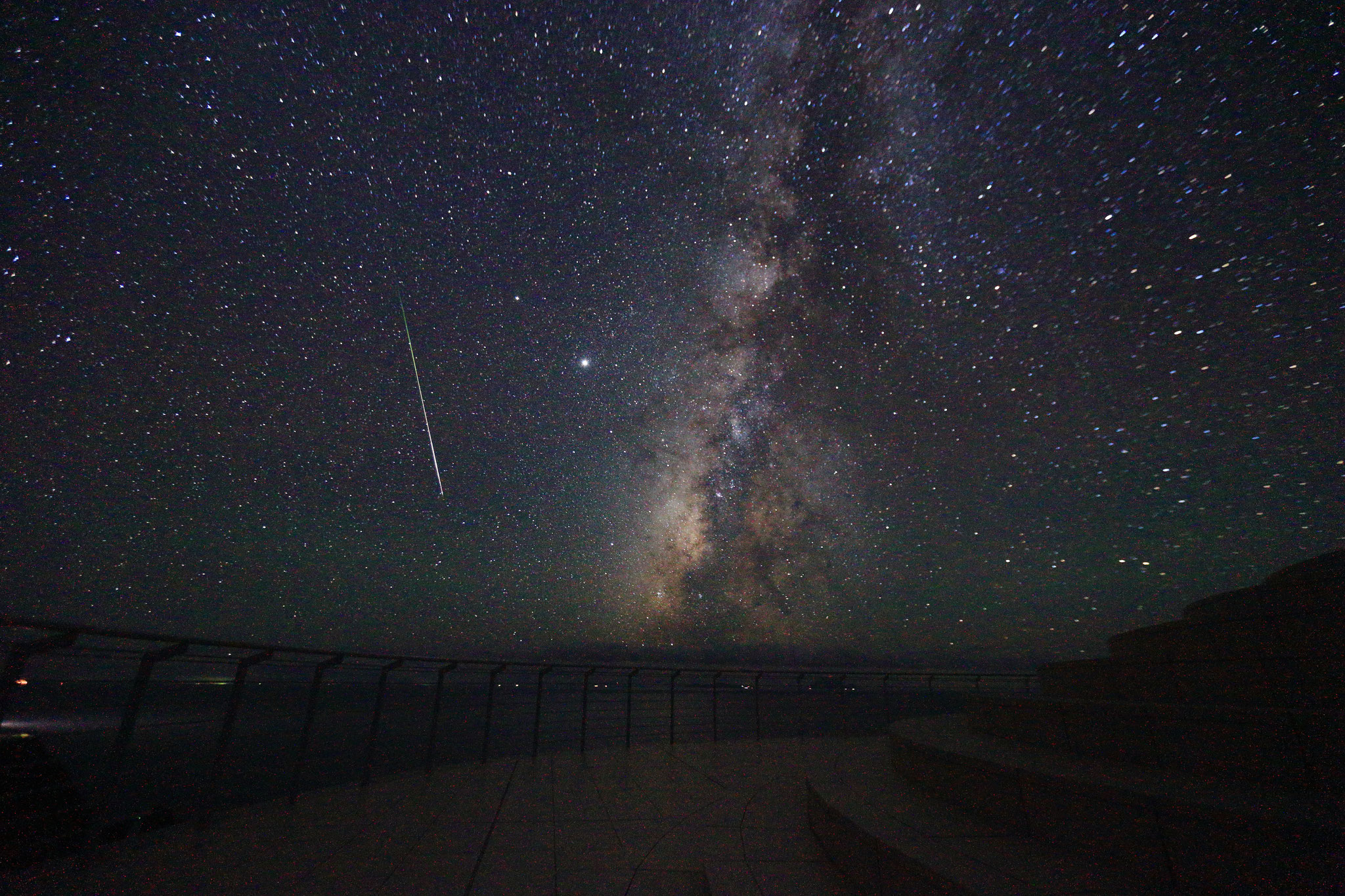 展望台から眺める星空とペルセウス座流星群(8/15 南大隅町 佐多岬展望