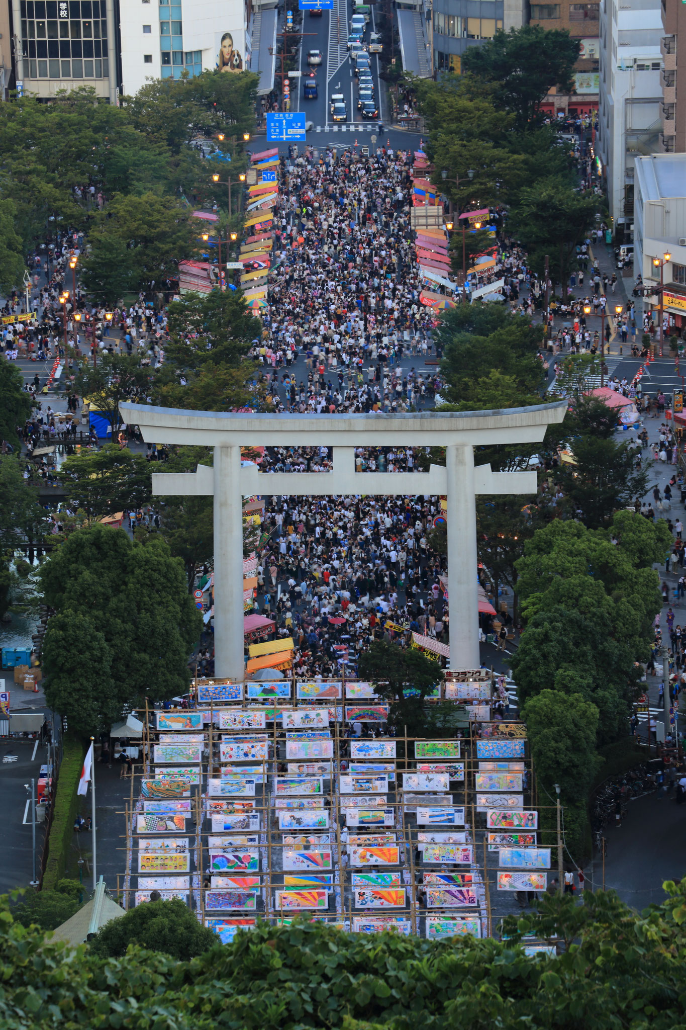 照国神社六月灯（7/15 夕方 城山観光ホテルから撮影）