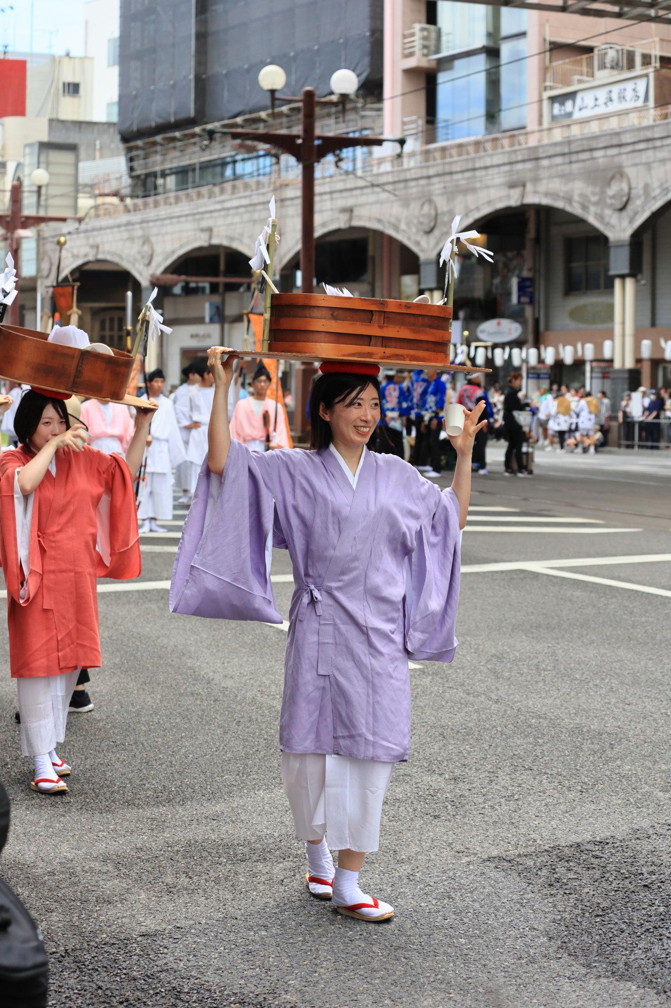 十二戴女行く(7月20日 鹿児島市)