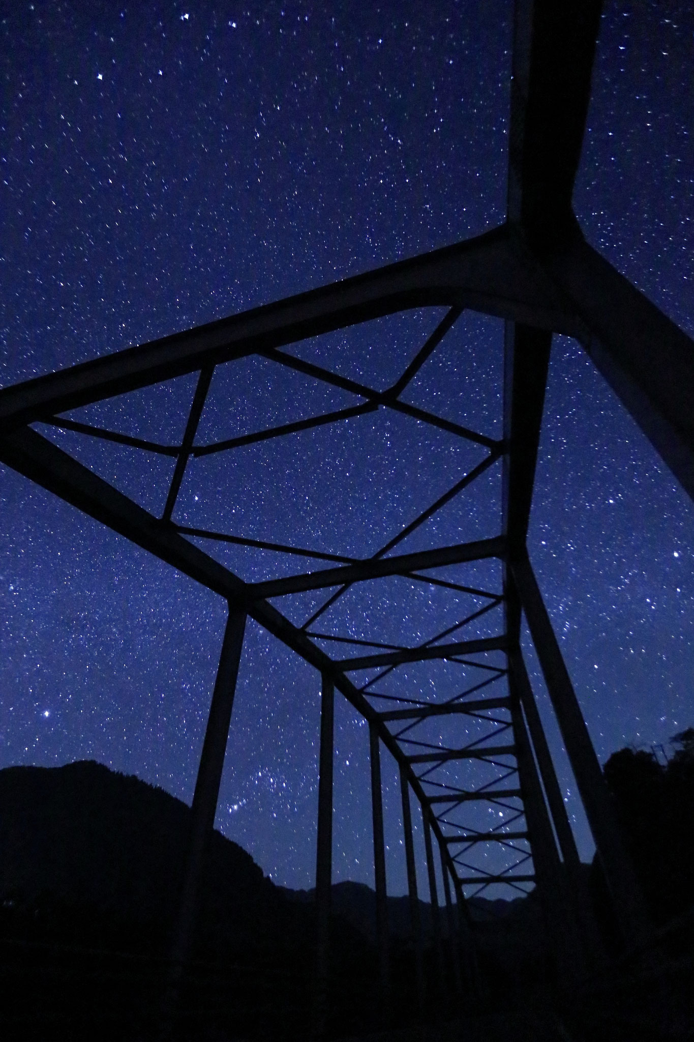 糸郷谷橋から見上げた星空(2/24 宮崎県西都市)