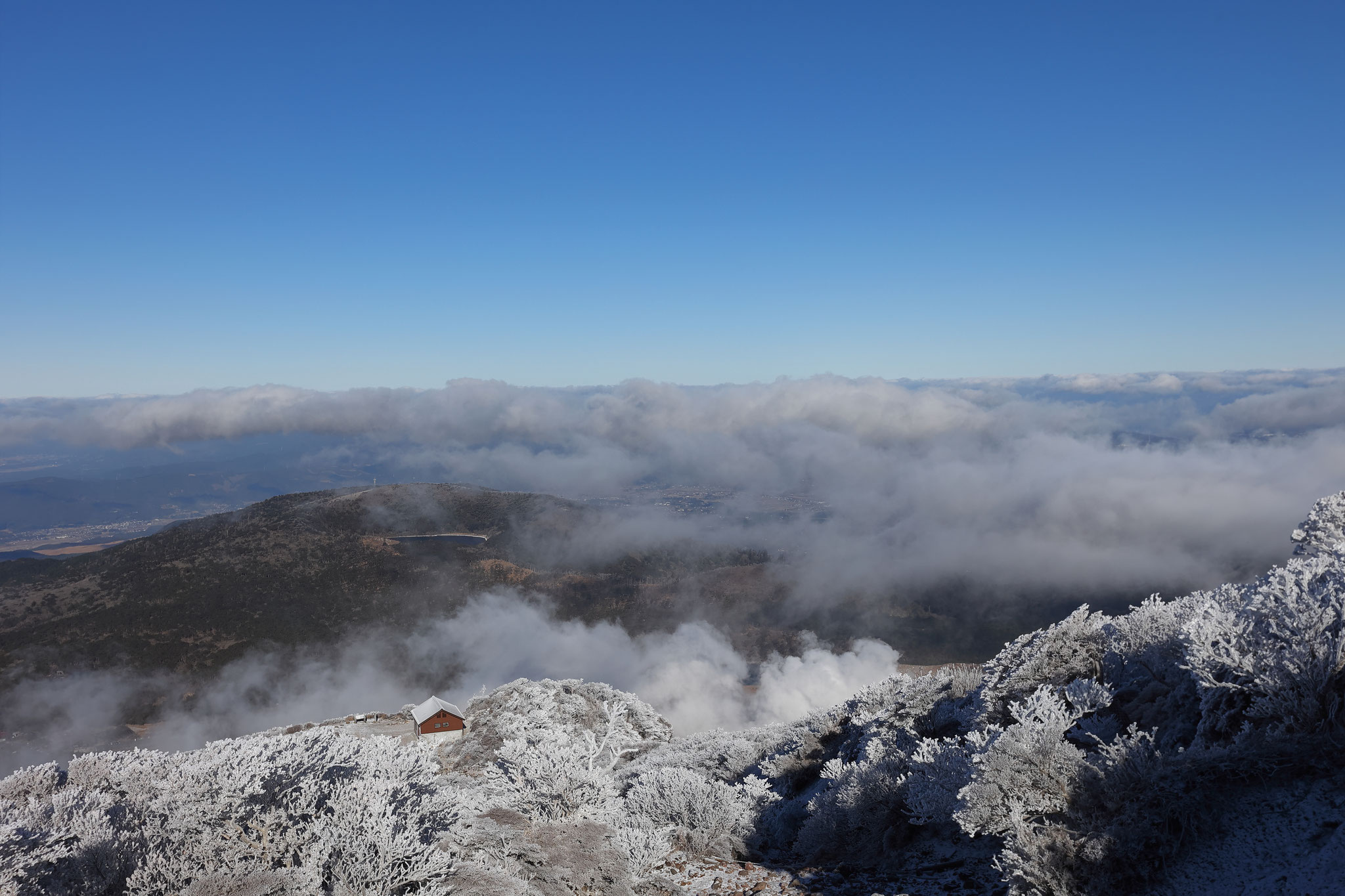 雲の上からの景色(12月18日 韓国岳登山道)