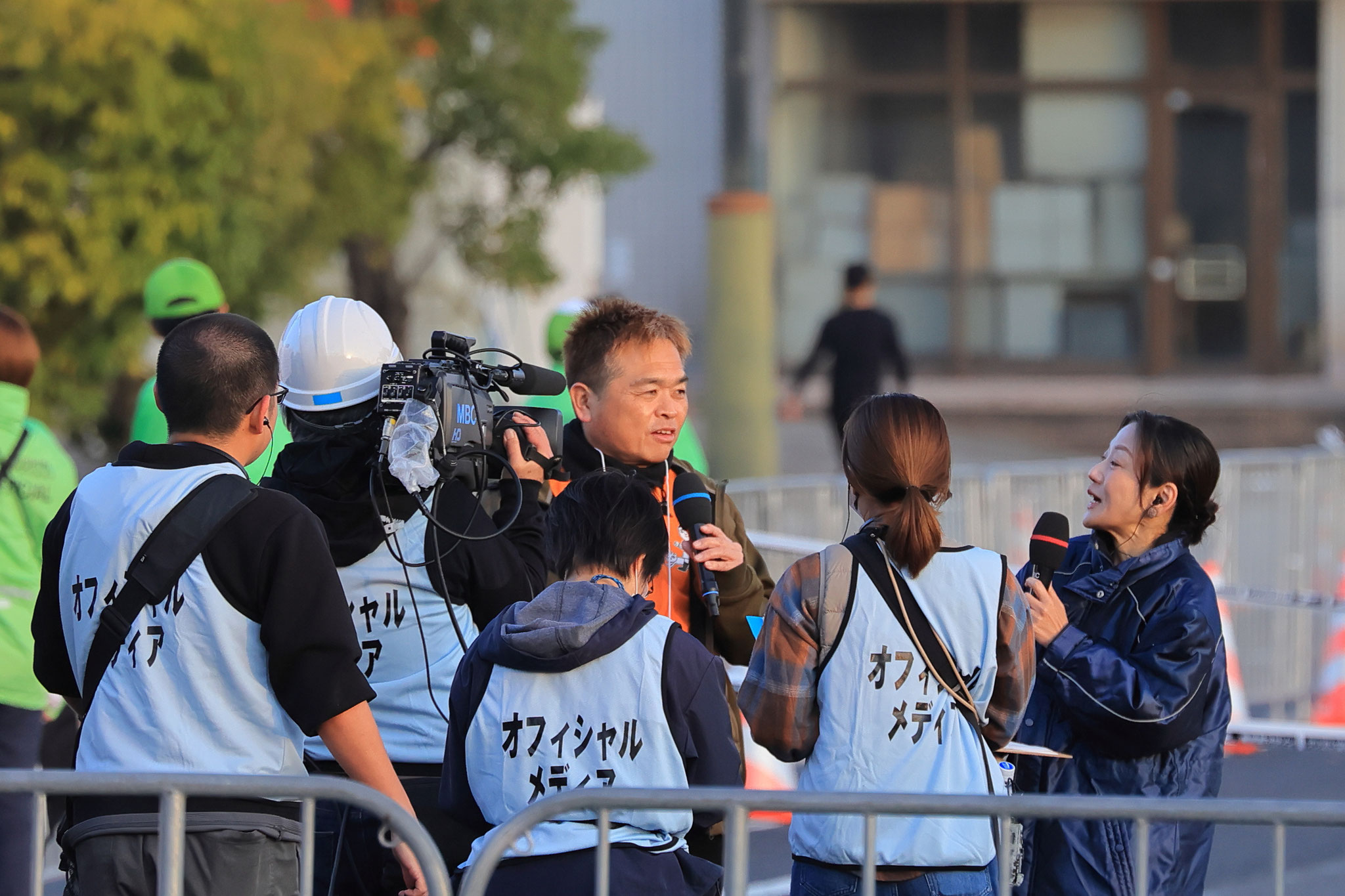 鹿児島マラソンライブ中継の野口たくおさん(3月1日 鹿児島市)