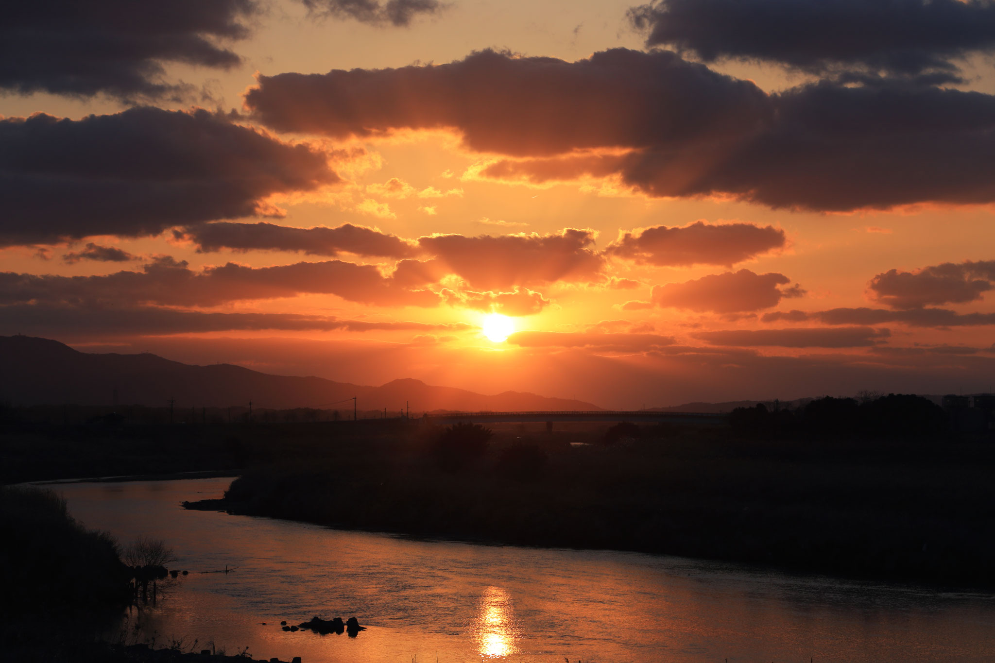 仕事帰りに見る肝属川ある夕景(2/13 肝付町側の堤防より)