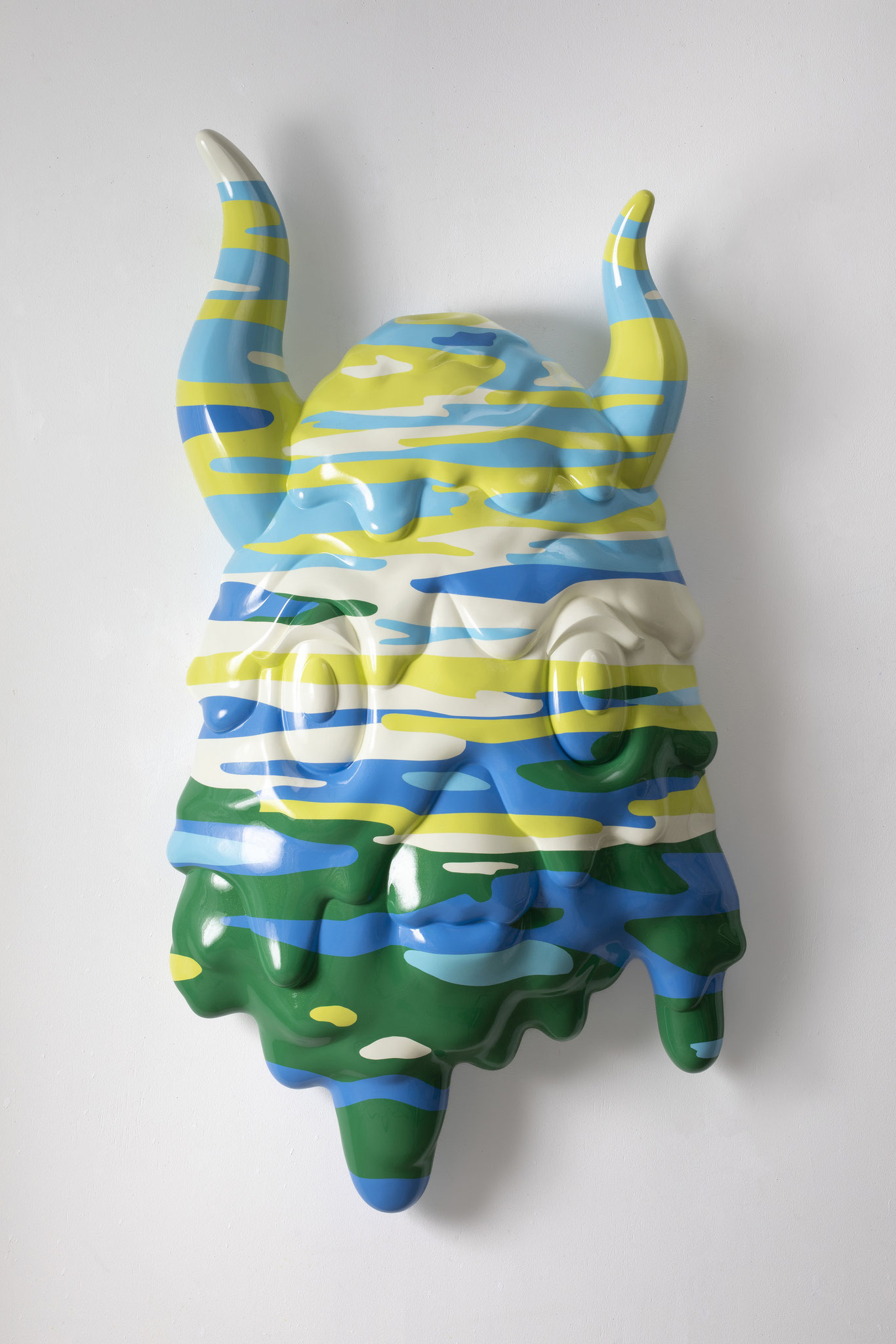 Hide and seek-aqua　2023年　w60×H130×D20/cm  ジェスモナイト