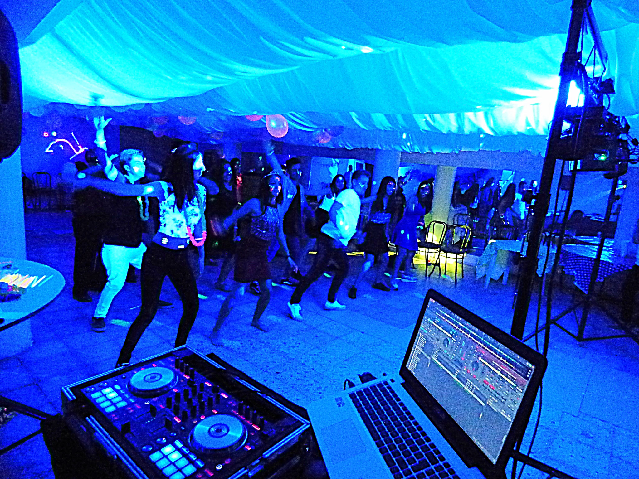 Cumpleaños de 15 años - Dj audio iluminación profesional, Fiesta Flúor