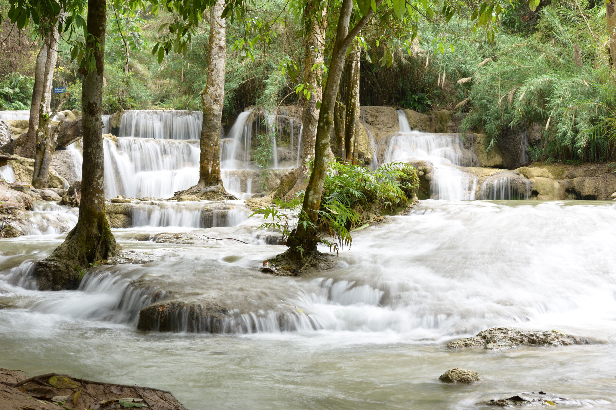 Seite 10 - Vormittags bei den Kuang Si Wasserfällen