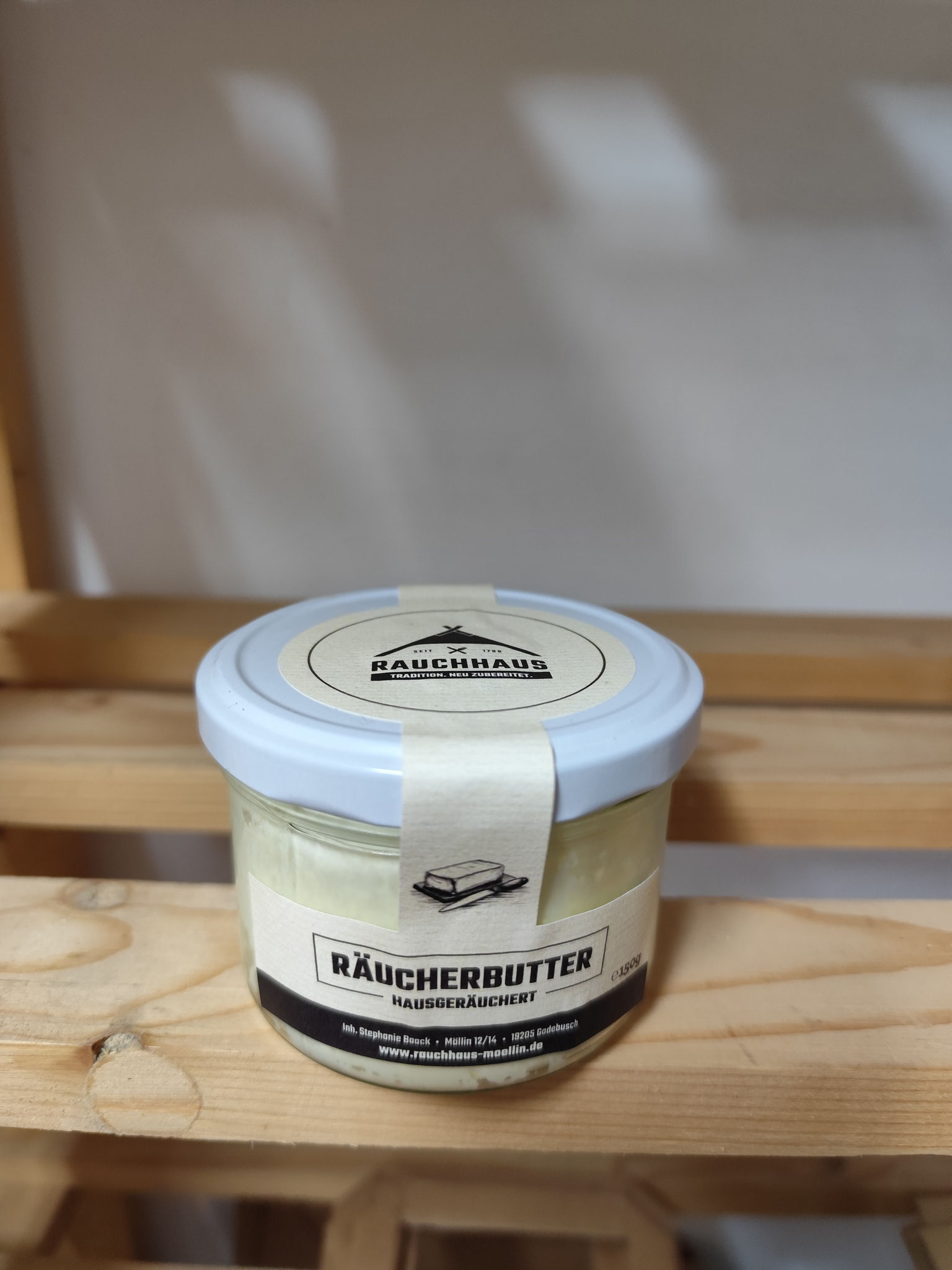 Hausgeräucherte Butter 4,90 € (im Glas 150g)