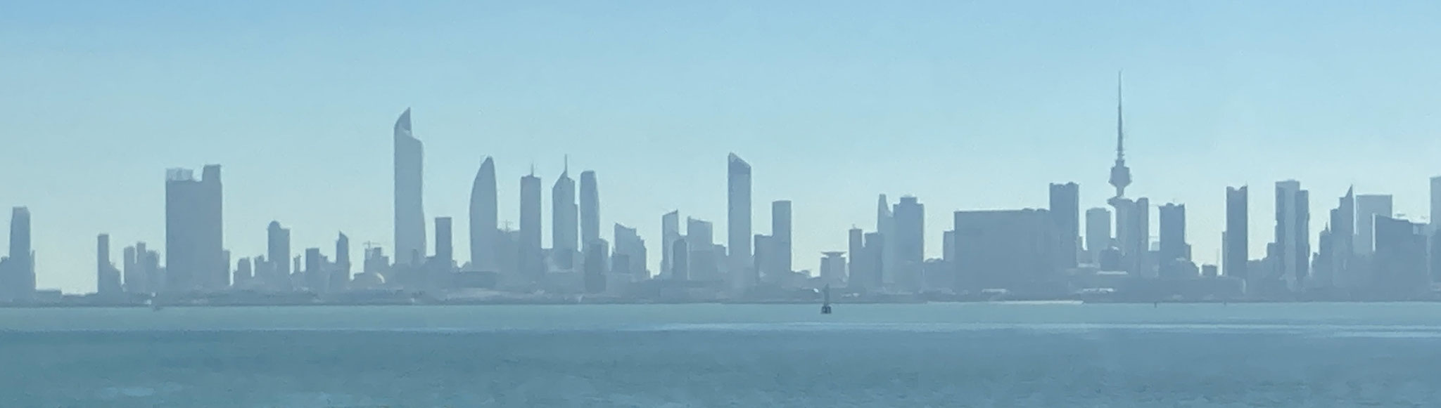 nochmals die Skyline von Kuweit