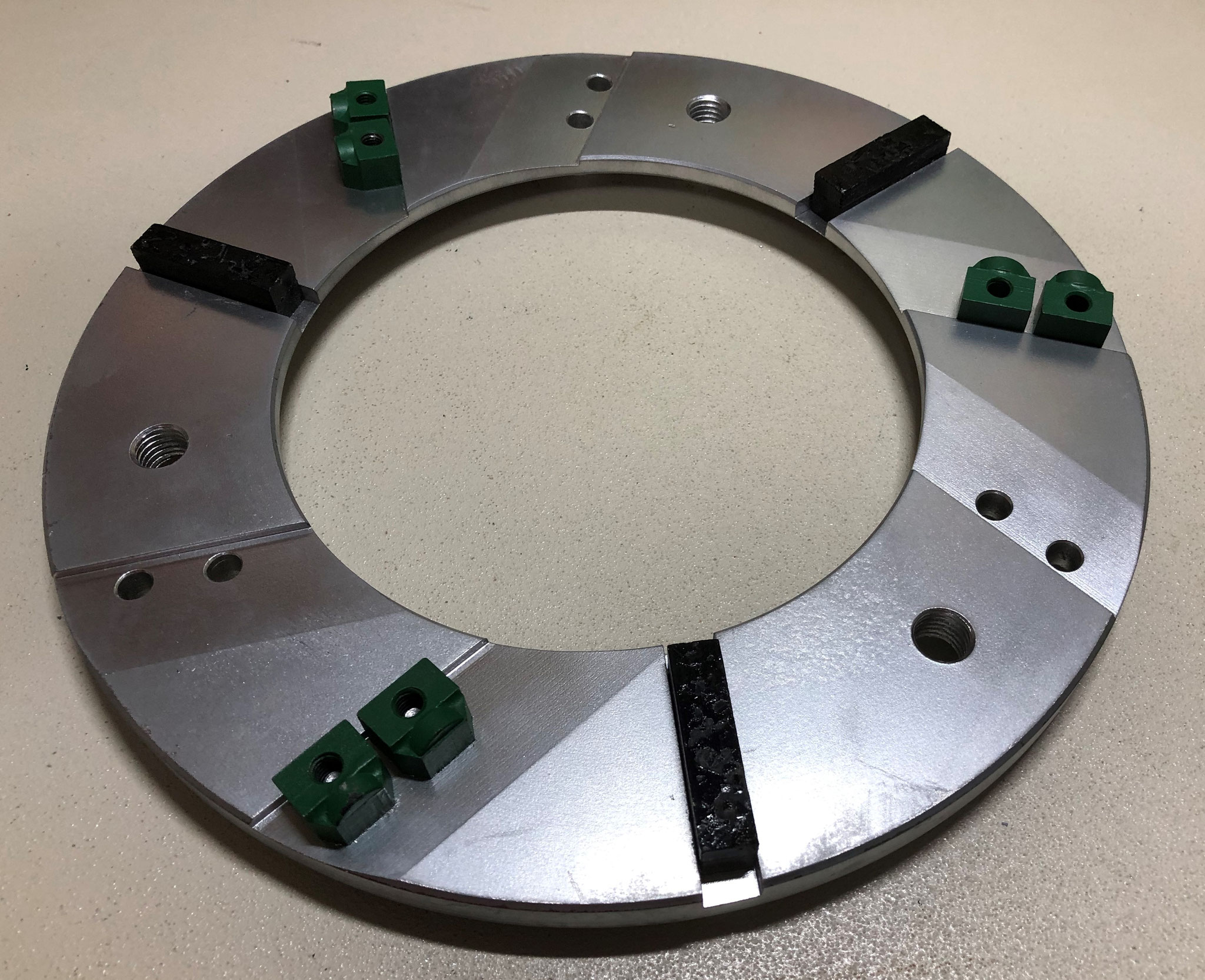 ポリッシュコンクリート用ダイヤモンド工具など - 床面研磨機や ...