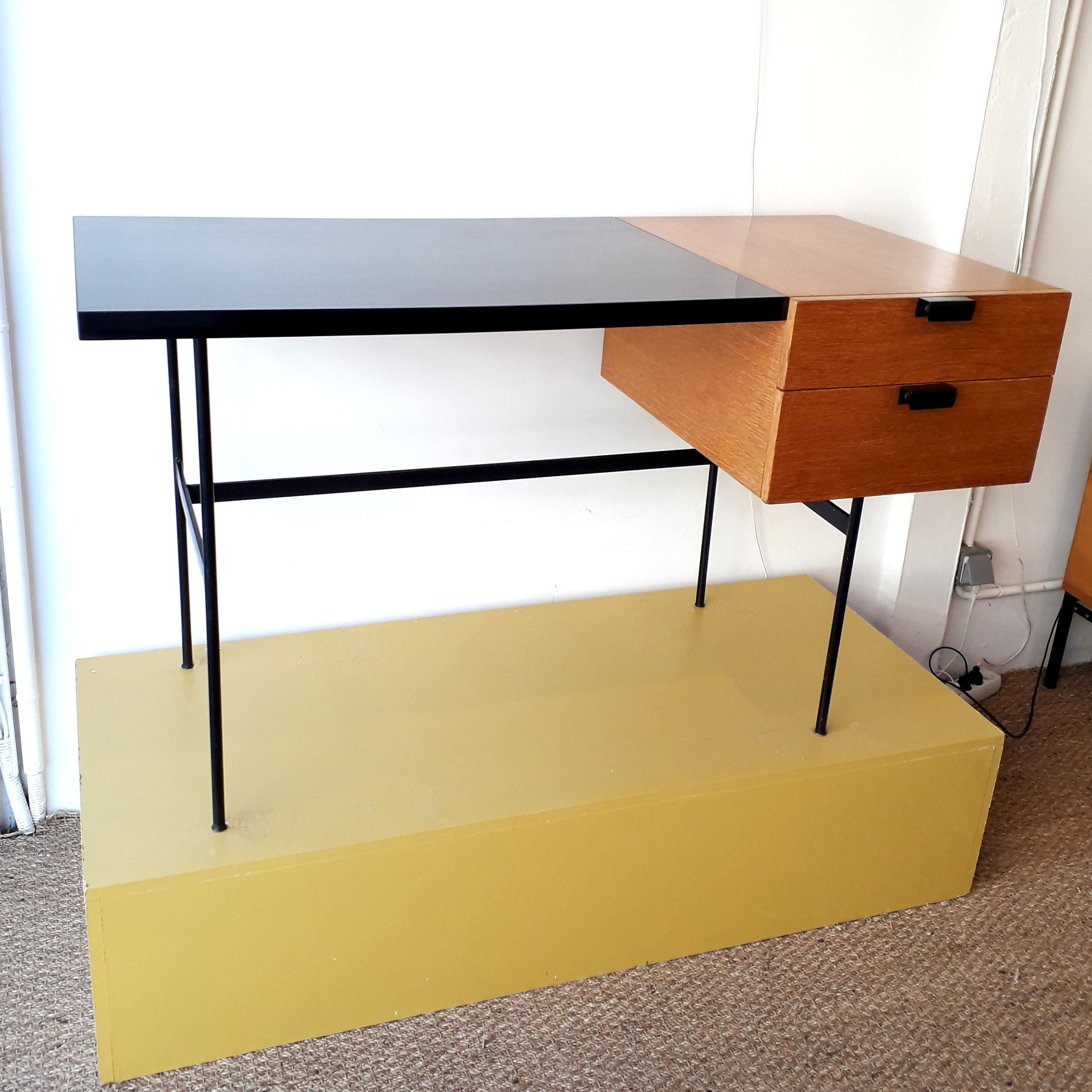 Focus Designers Circa 51 Paris Flea Market