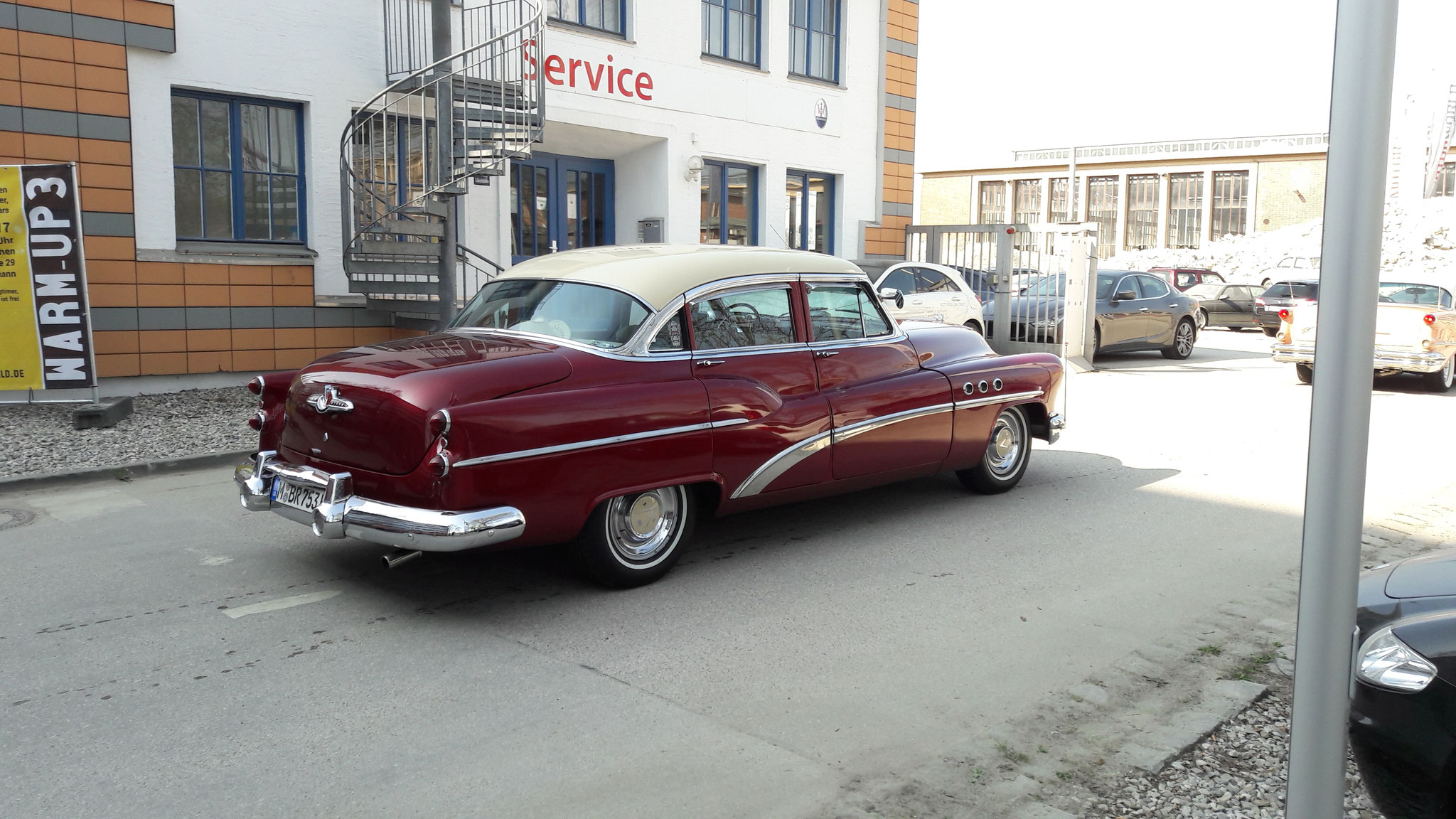 Buick 53' Roadmaster Sedan - M-BR753H