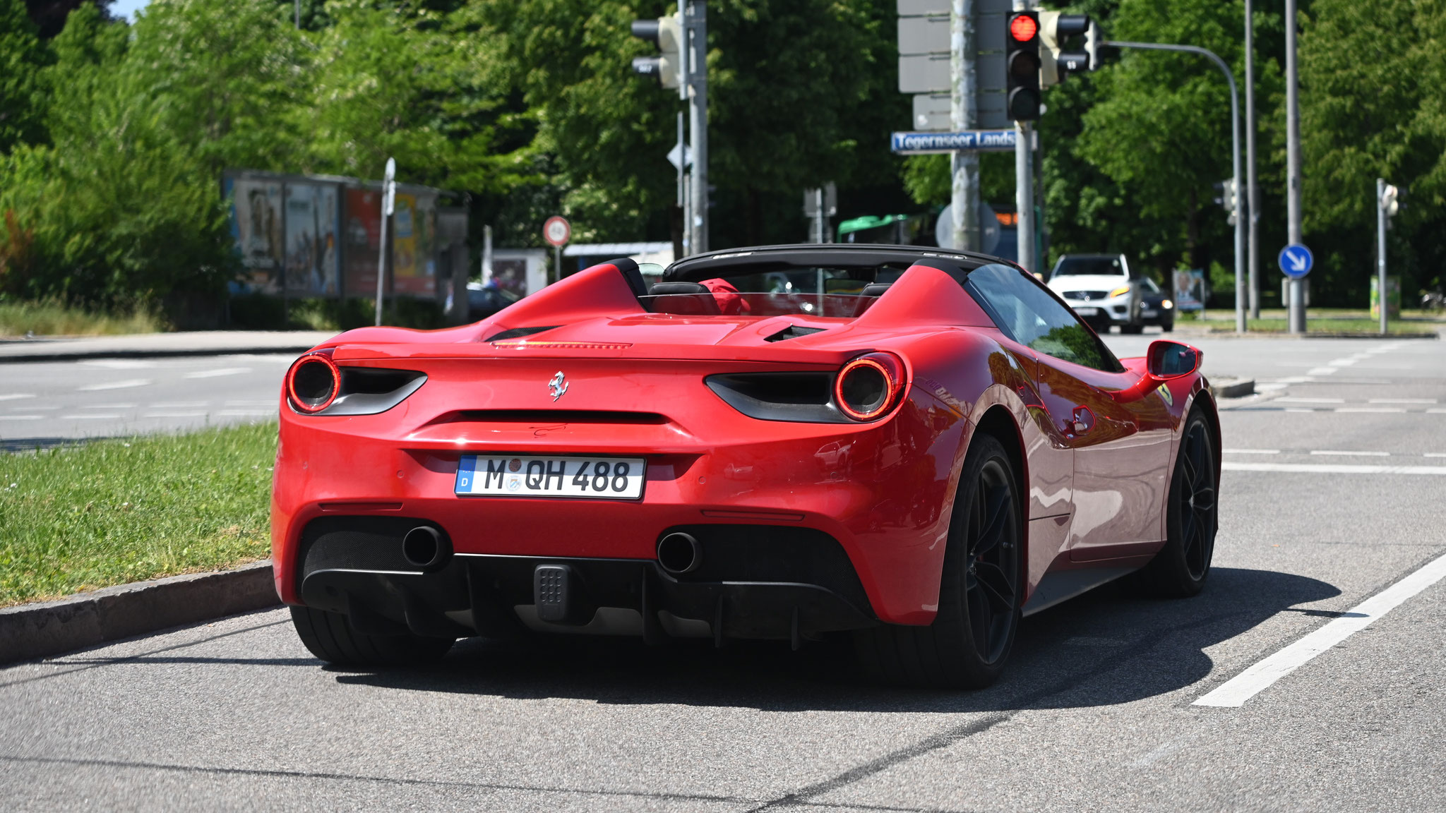 Ferrari 488 Spider - M-QH488