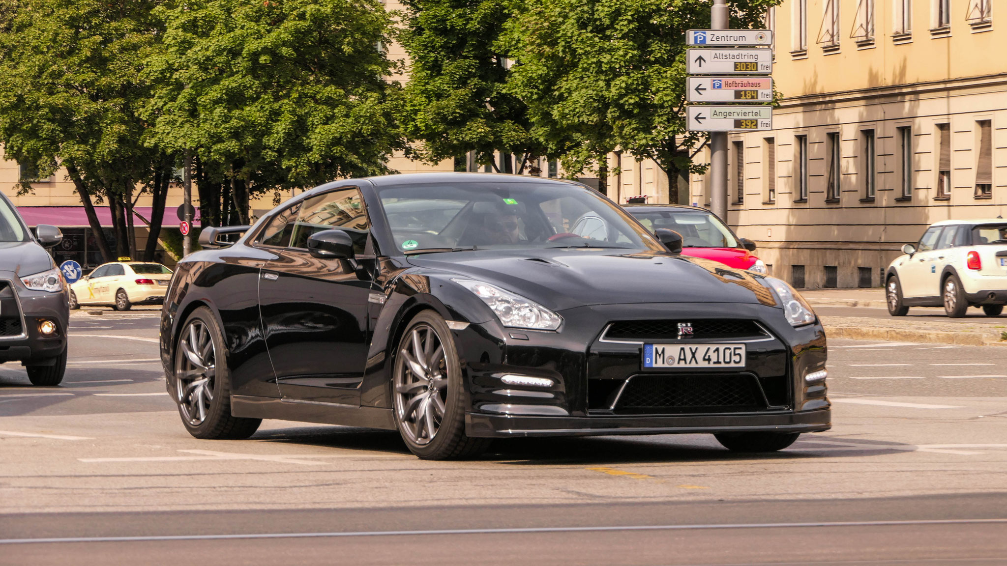 Nissan GTR - M-AX4105