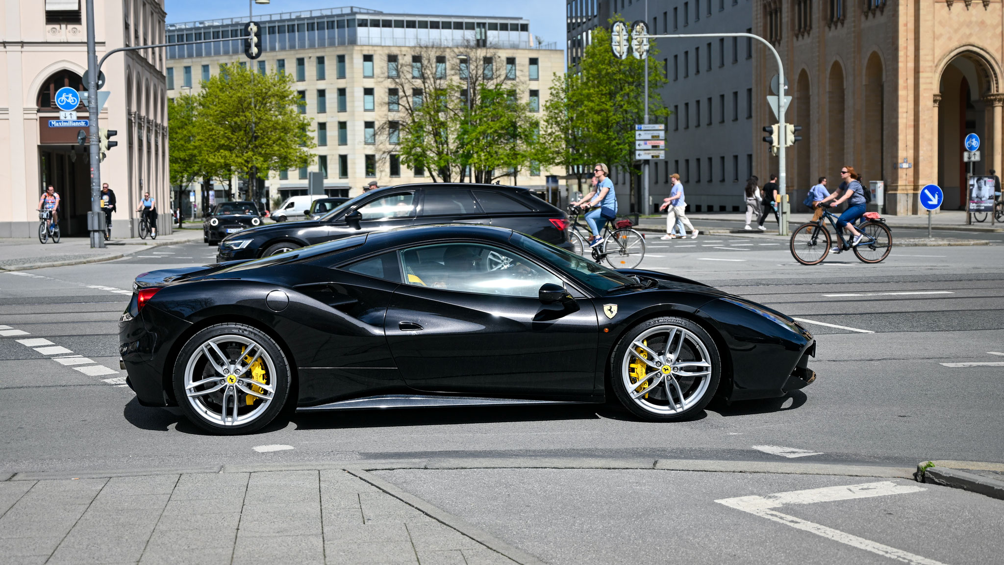Ferrari 488 GTB - IN-E627