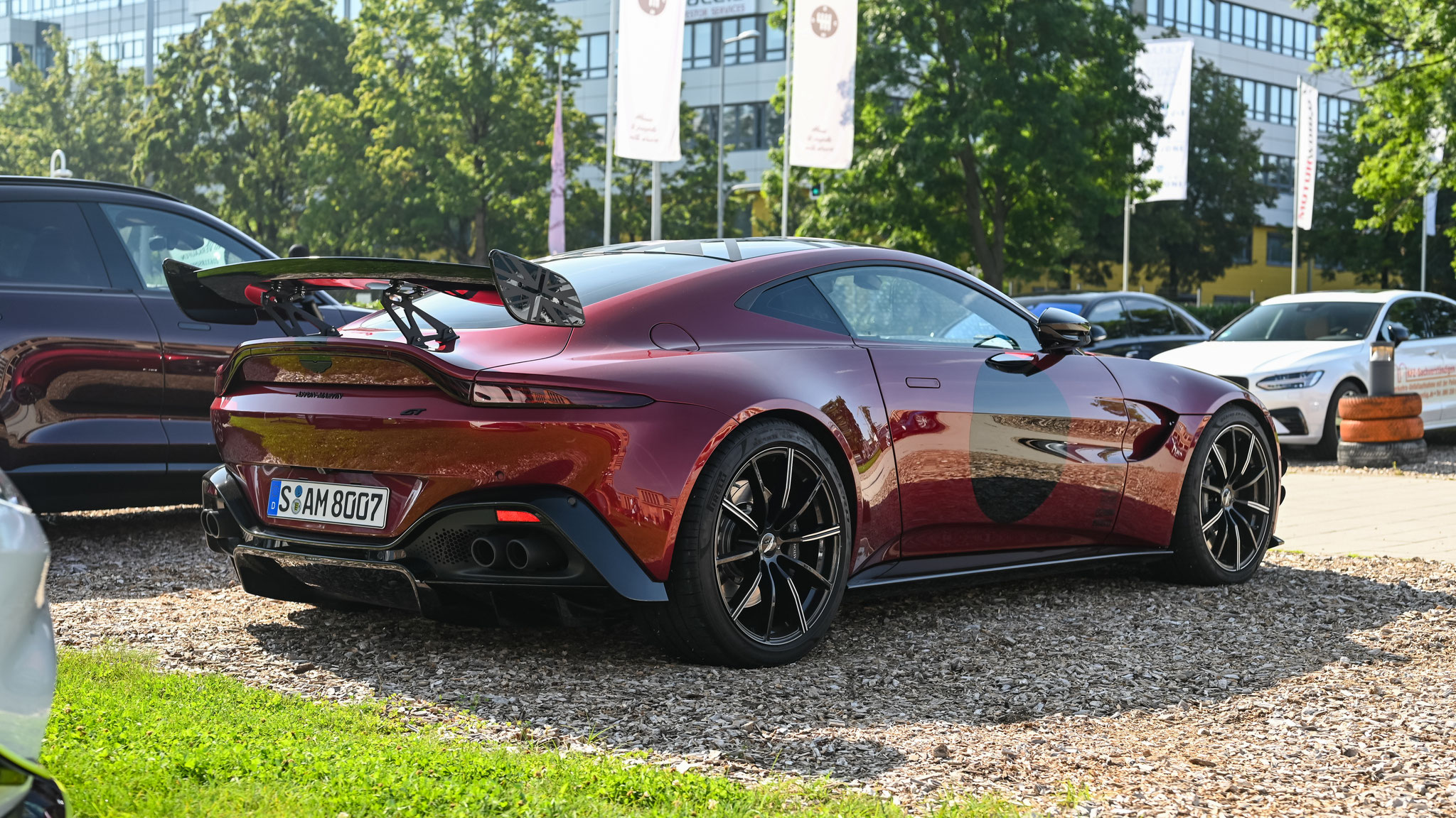 Aston Martin Vantage - S-AM8007
