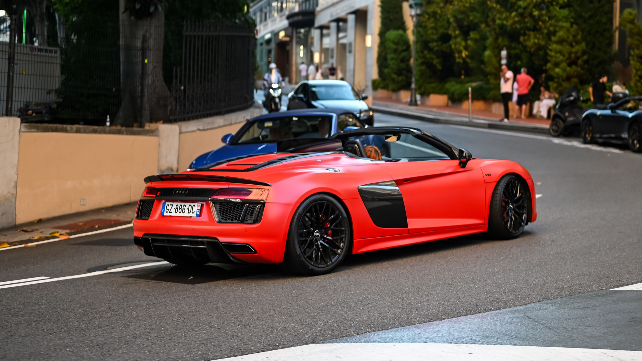 Audi R8 V10 Spyder - GZ886DC-92 (FRA)