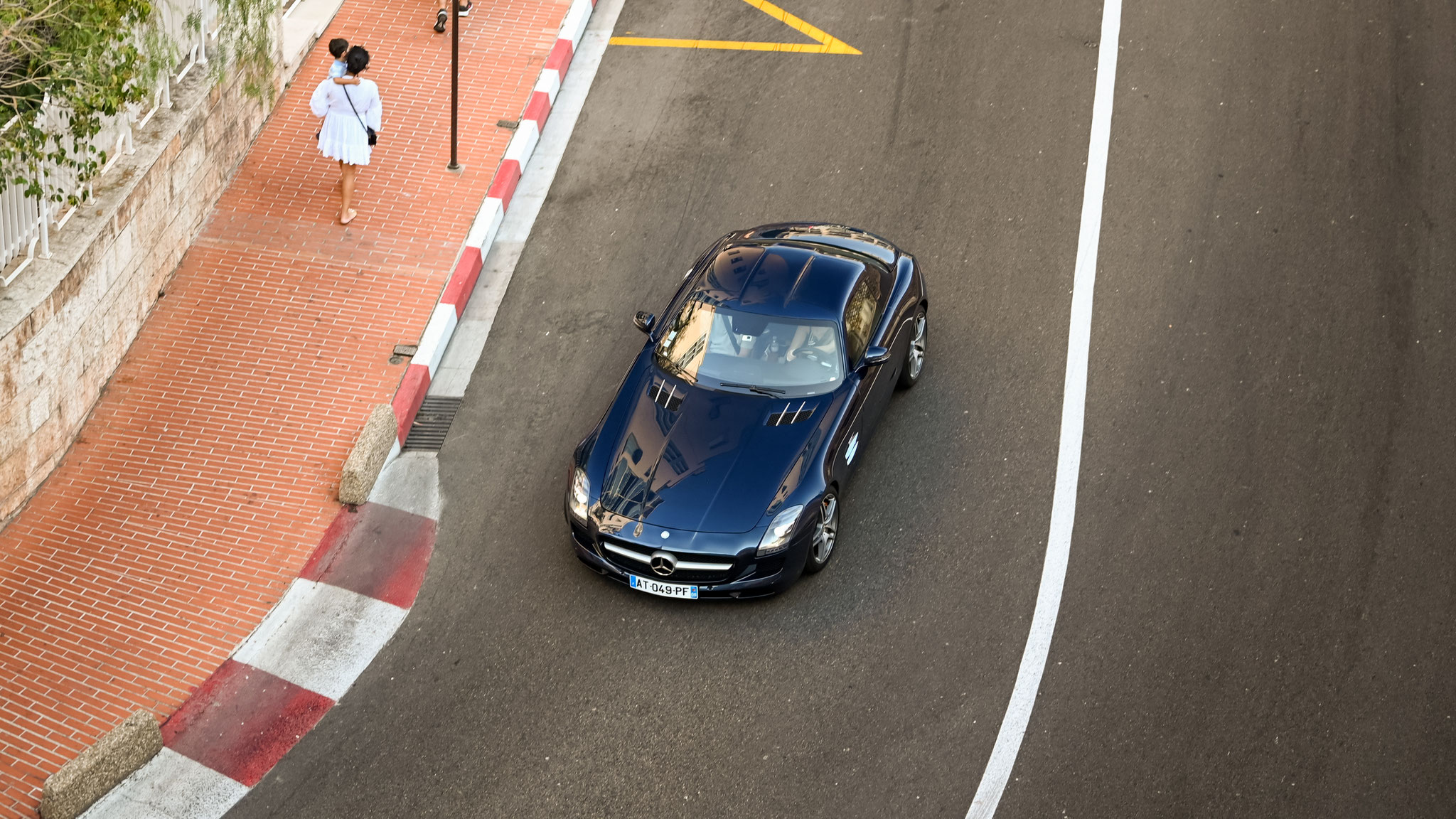 AMG SLS - AT049PF-06 (FRA)