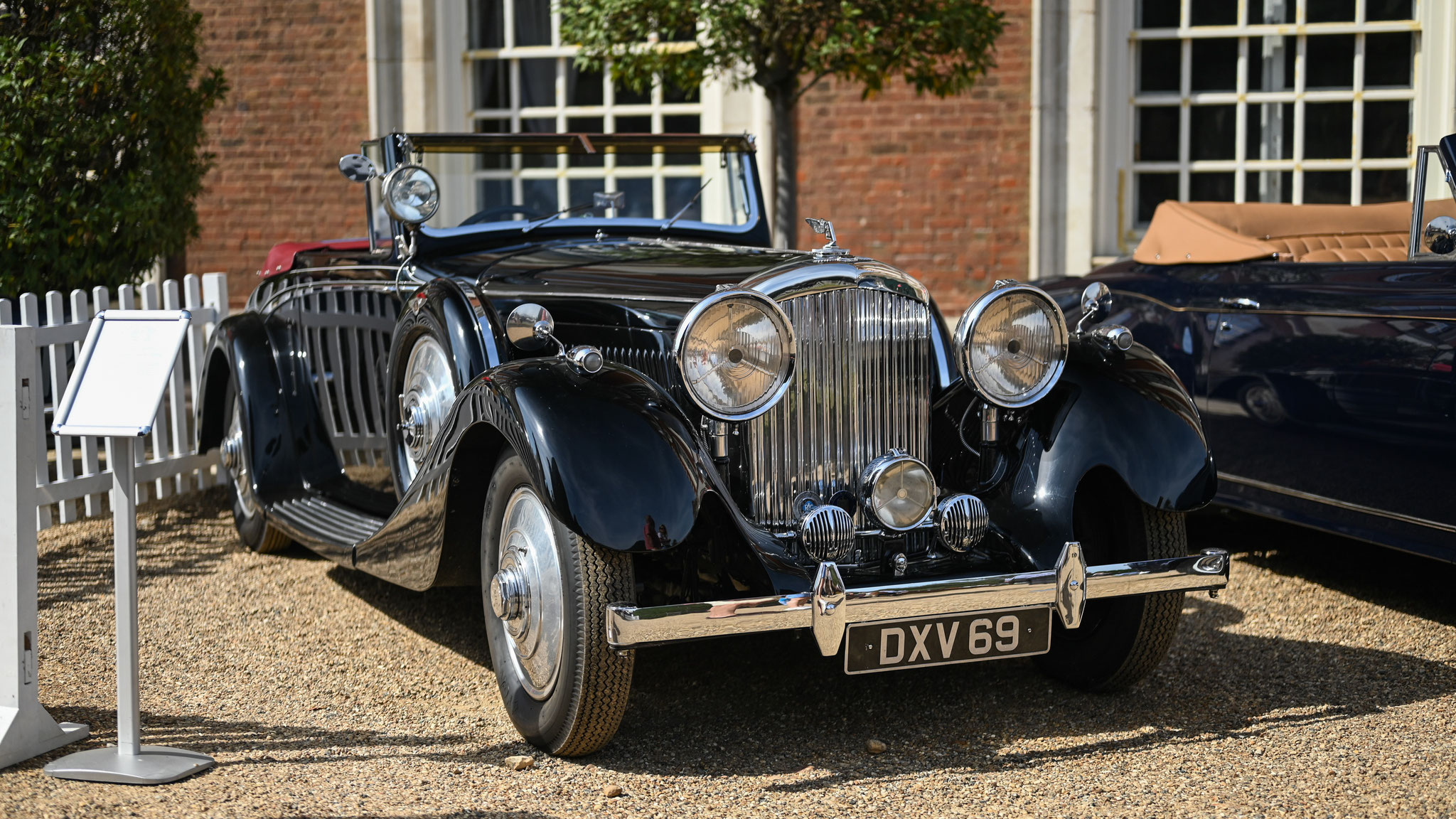 Bentley 4.25 Litre Hooper Drophead Coupe - DXV69 (GB)