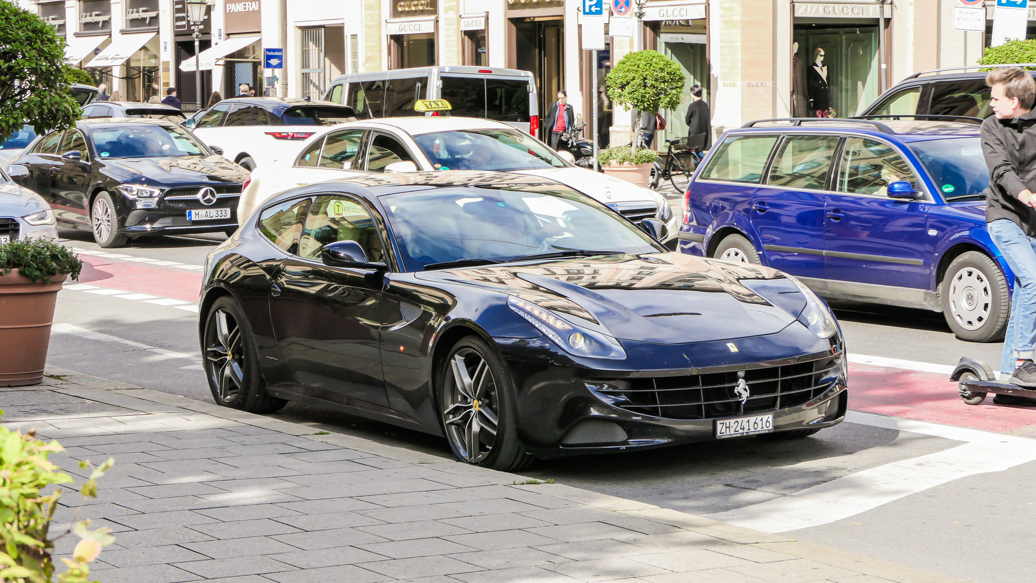 Ferrari FF - ZH241616 (CH)