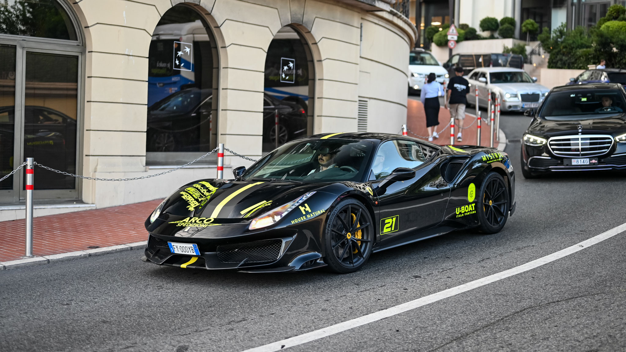 Ferrari 488 Pista - FY000YB (ITA)