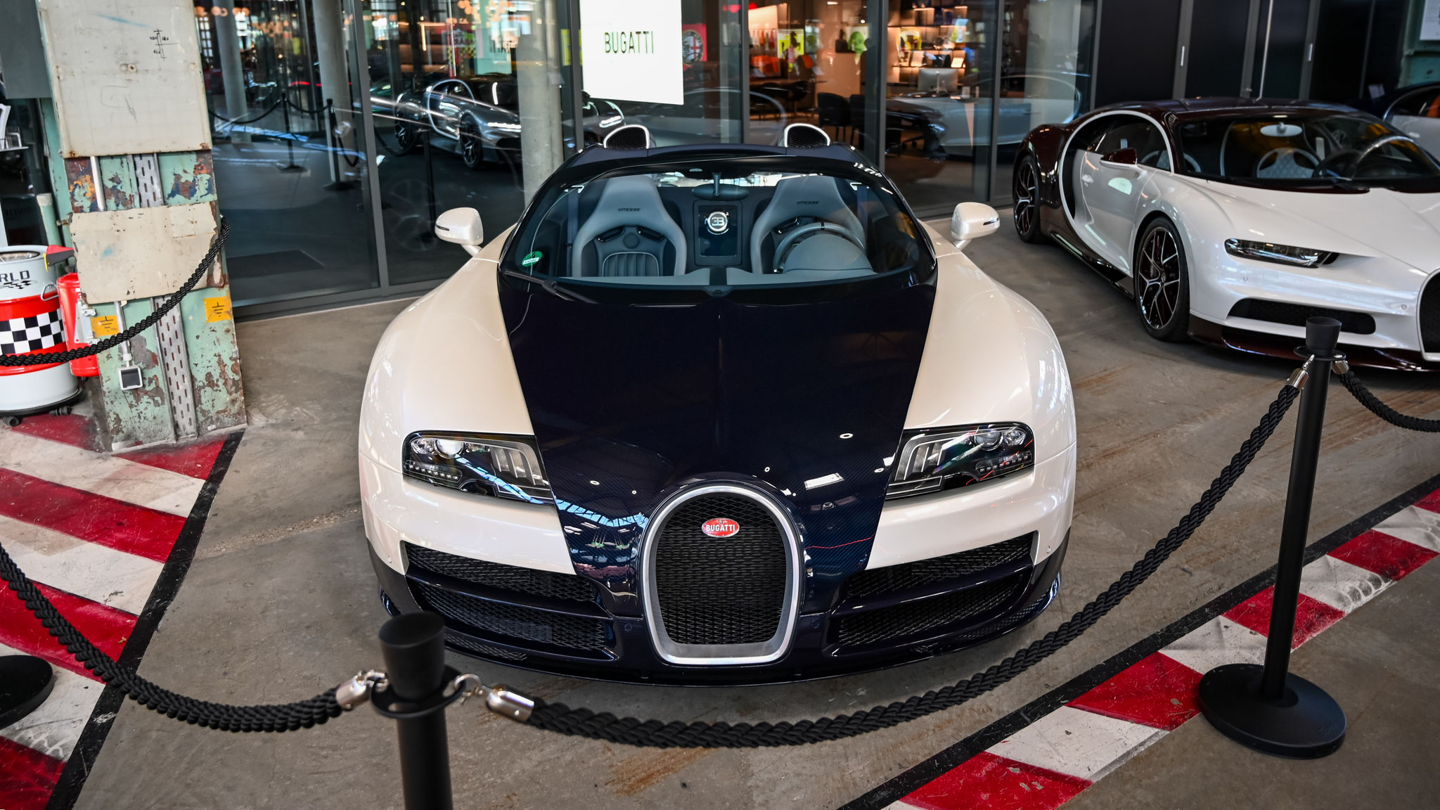 Bugatti Veyron Grand Sport Vitesse - B-VS8055