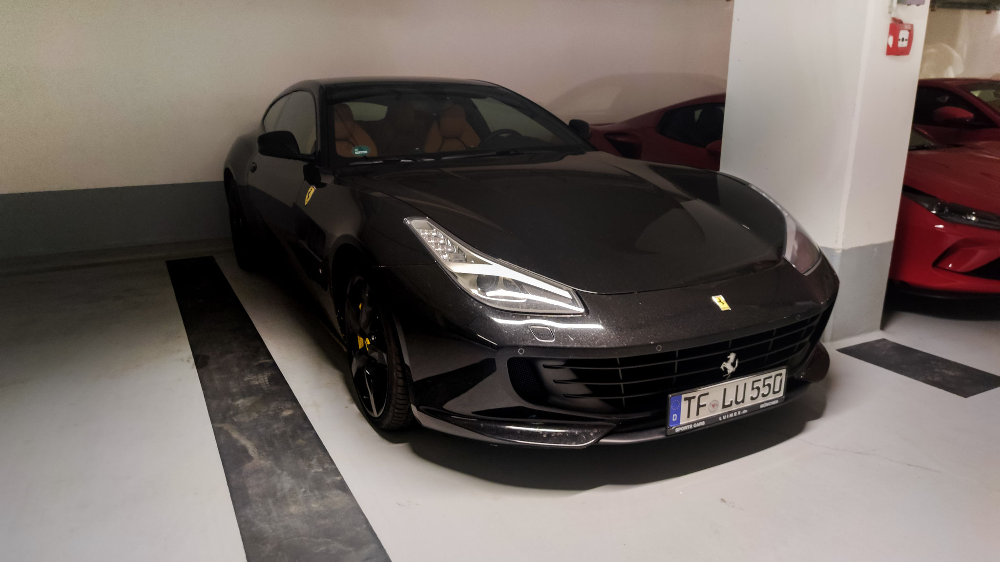 Ferrari GTC4 Lusso - TF-LU550