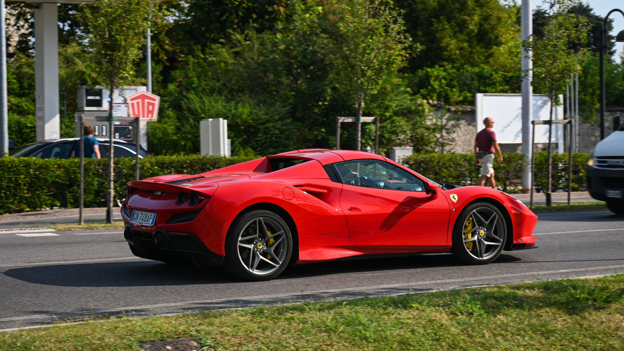 Ferrari F8 Spider - GN748AP (ITA)