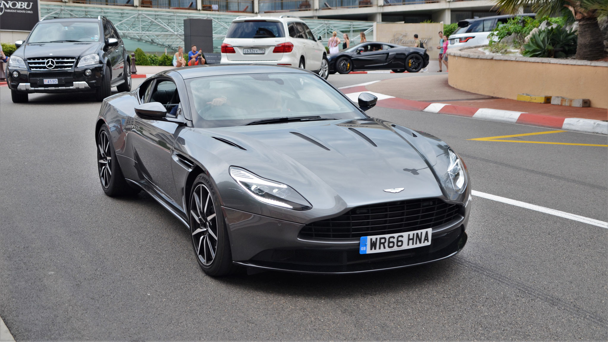 Aston Martin DB11 - WR66HNA (GB)