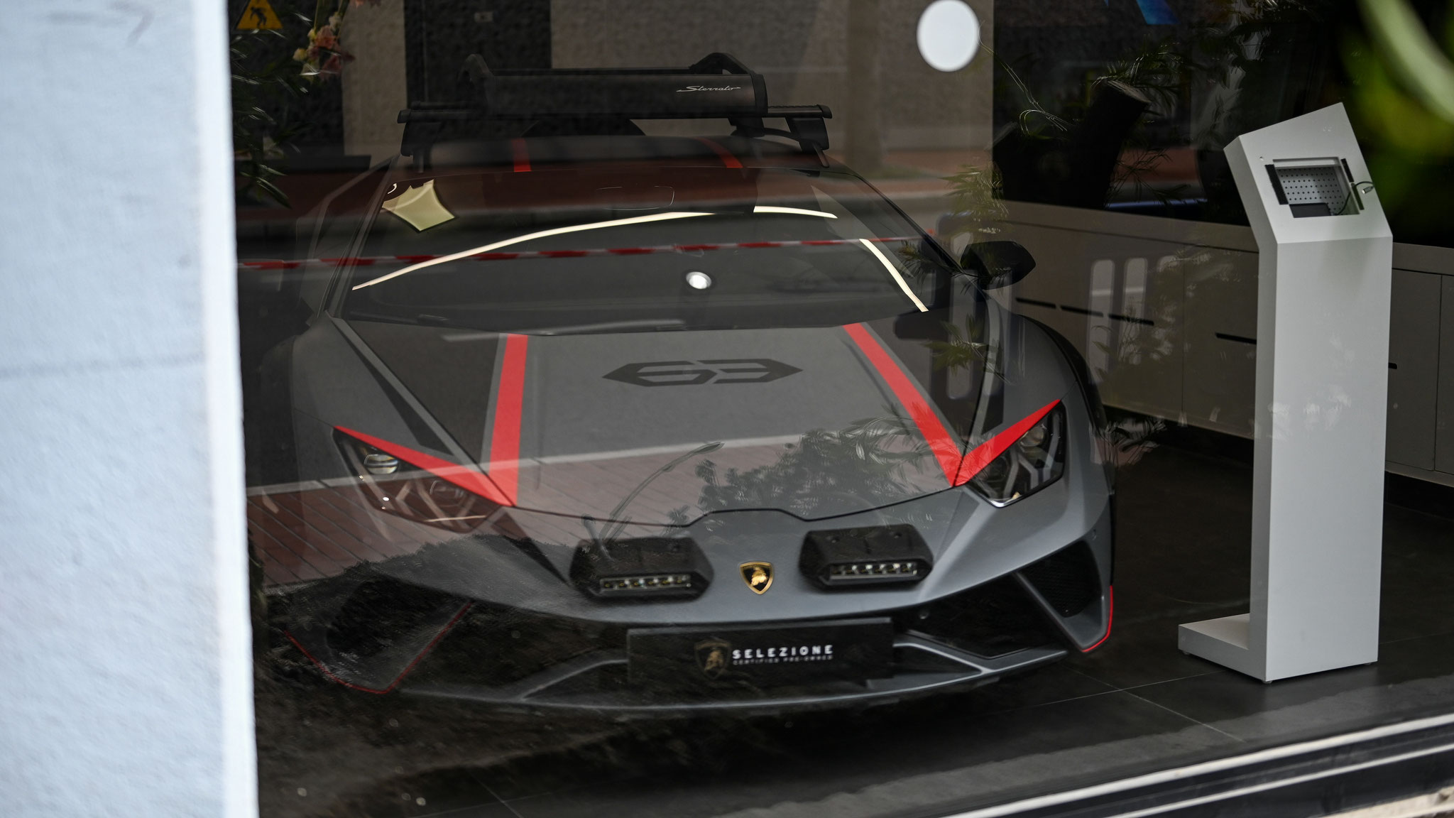 Lamborghini Huracan Sterrato - GY390PX (ITA)