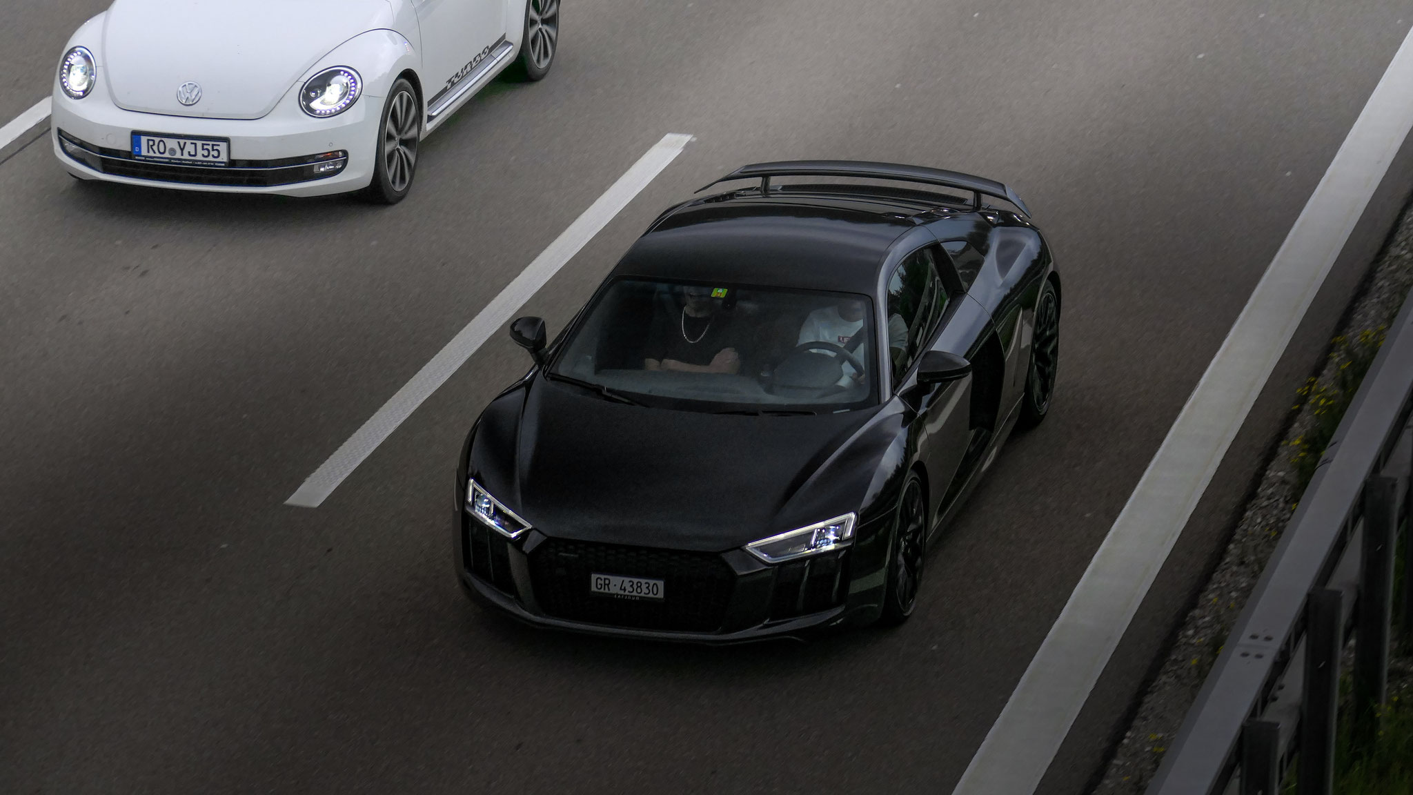 Audi R8 V10 - GR43830 (CH)