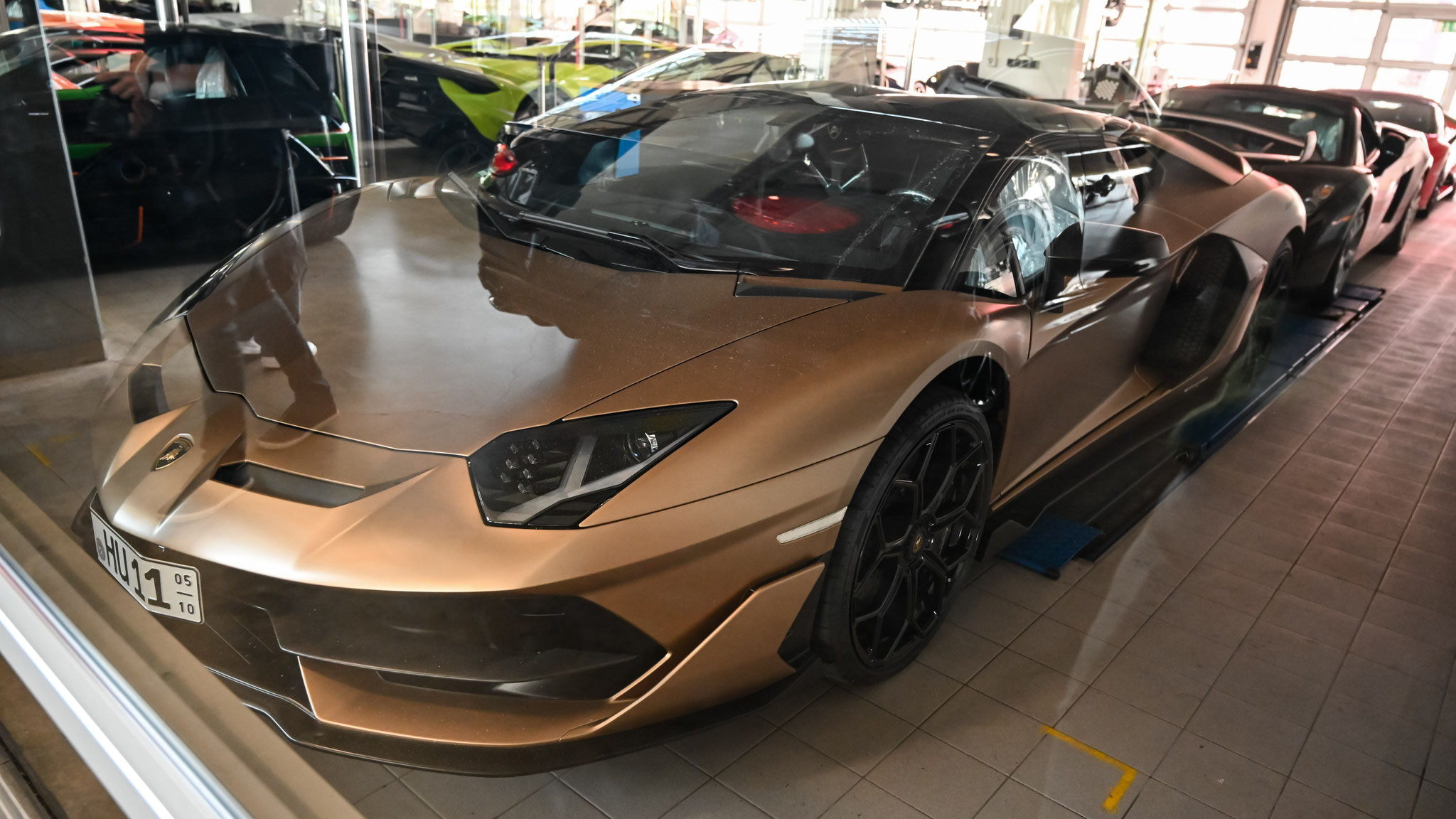 Lamborghini Aventador SVJ Roadster - A-HU11