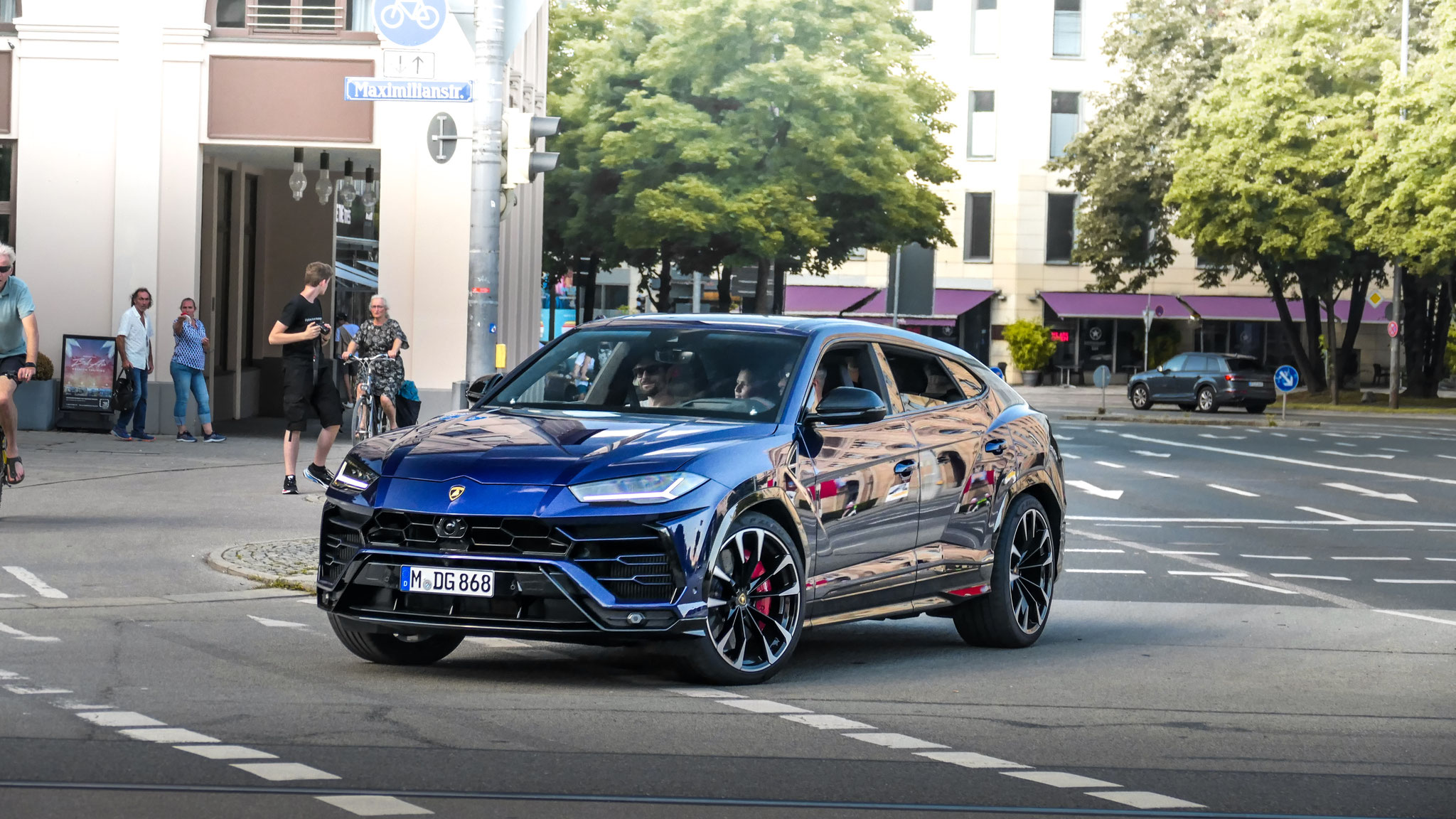 Lamborghini Urus - M-DG868