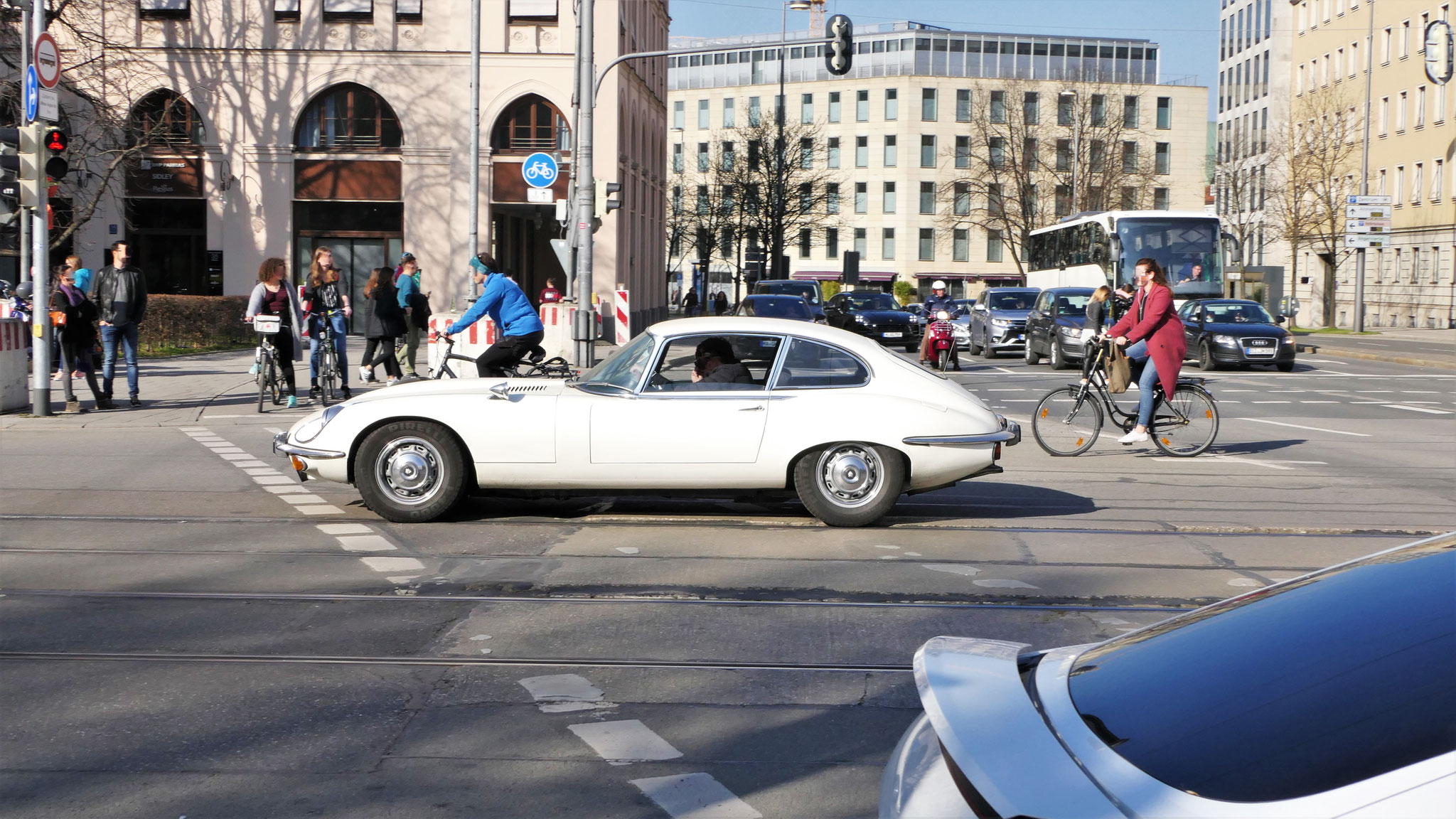 Jaguar E-Type - ZH700007 (CH)