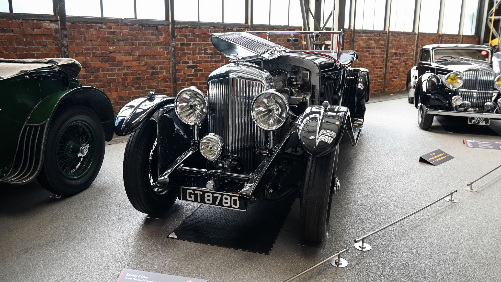 Bentley 8 Litre Vanden Plas - GT8780 (GB)