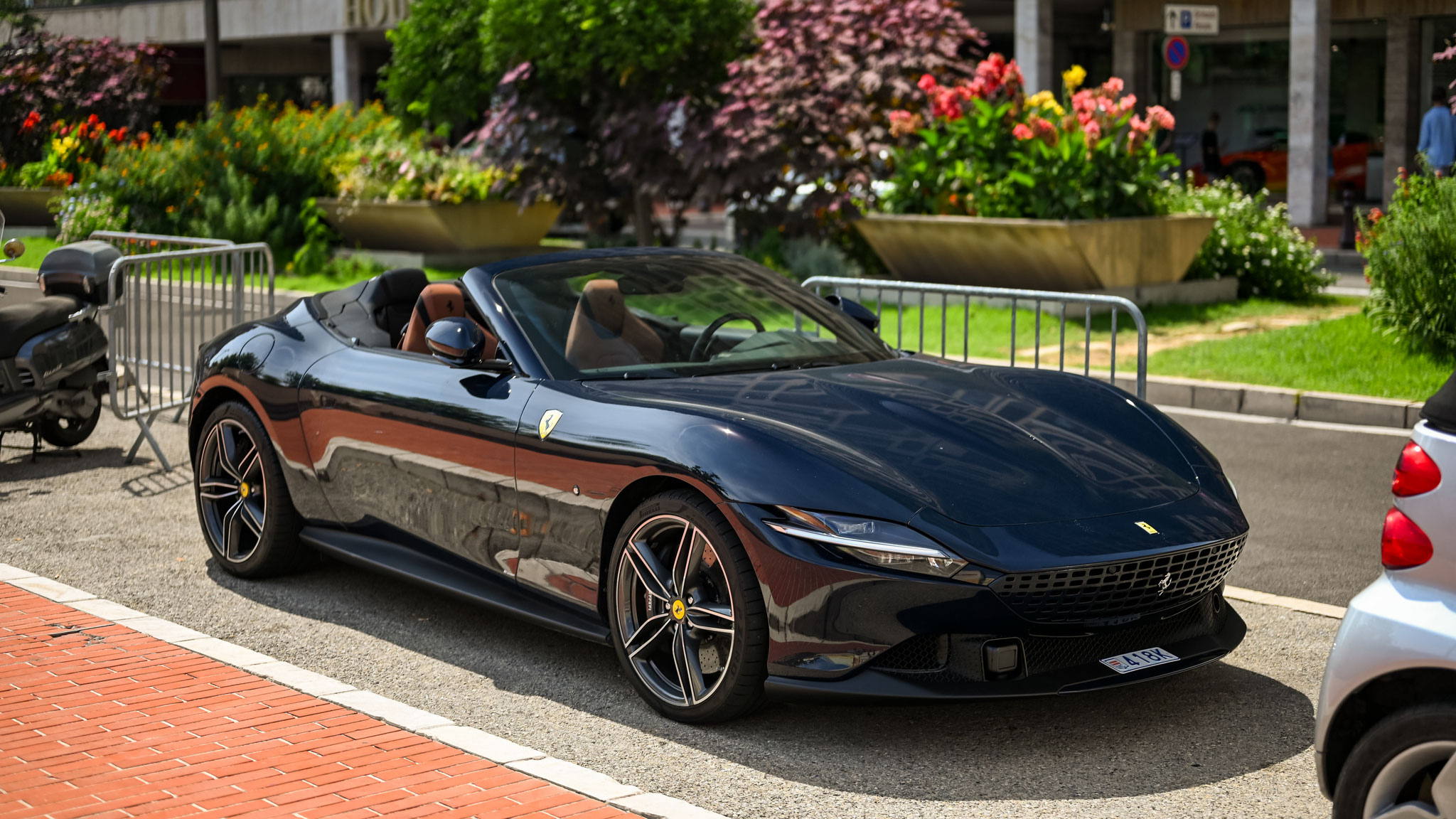 Ferrari Roma Spider - 418K (MC)