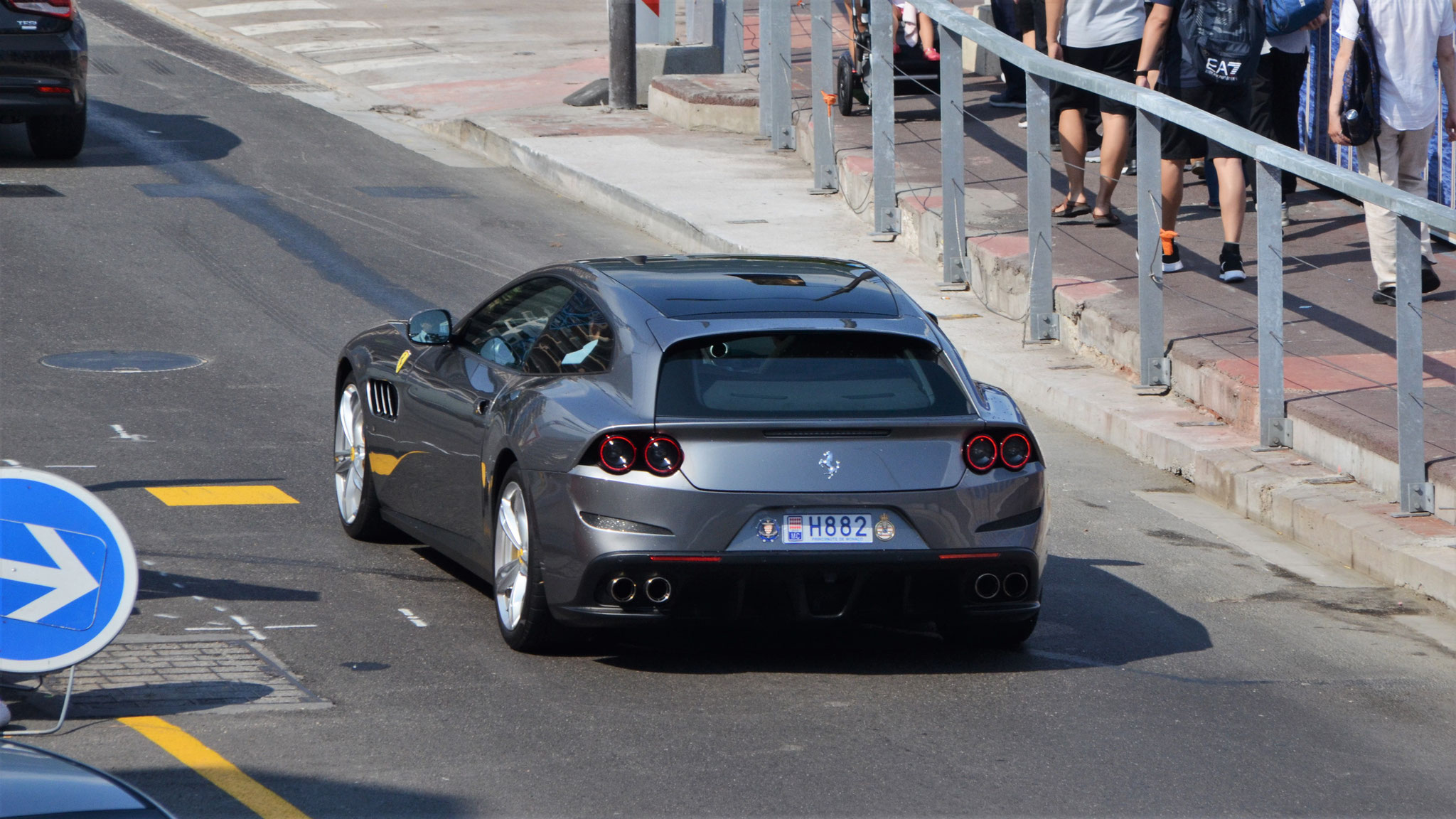 Ferrari GTC4 Lusso - H882 (MC)