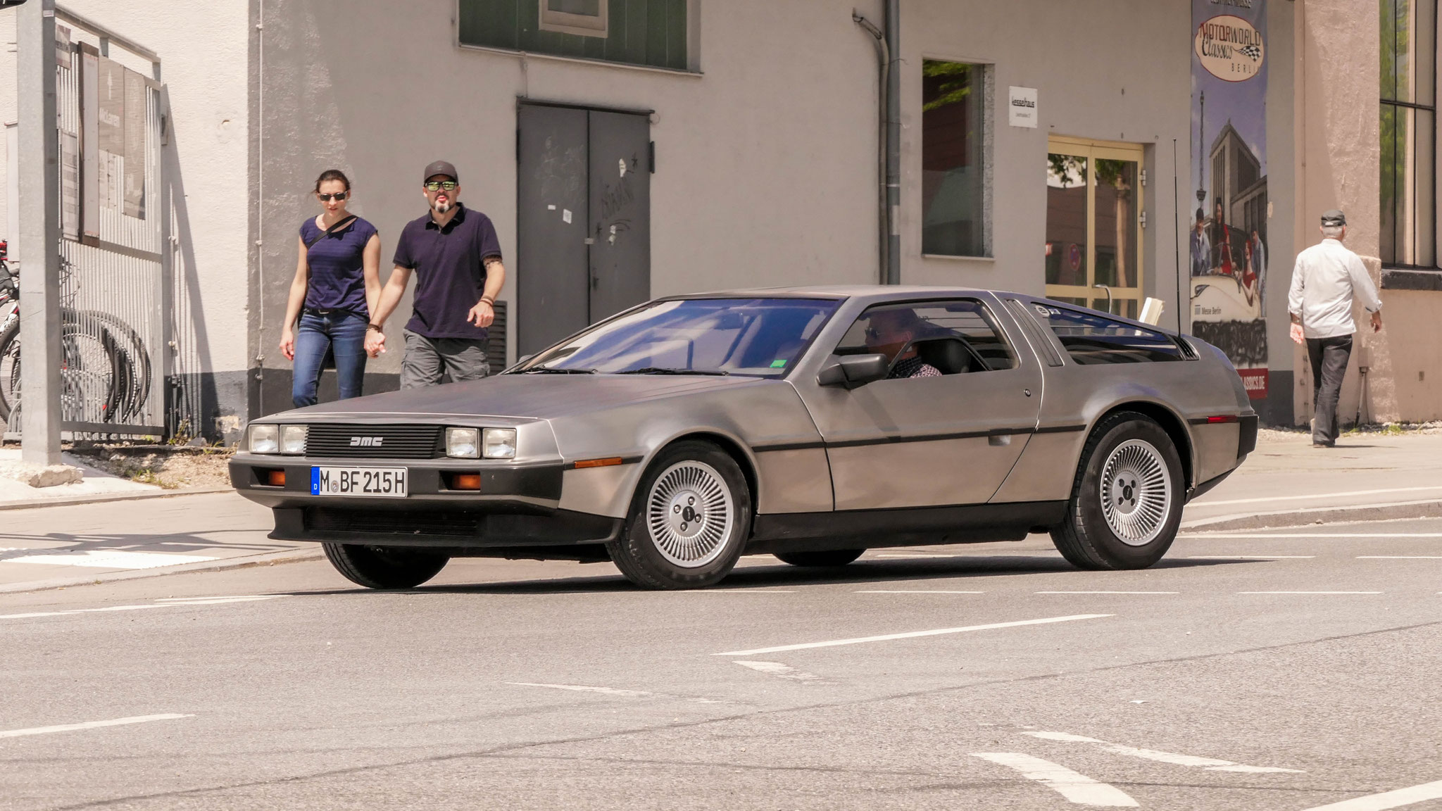 DMC 12 "Delorean" - M-BF215H