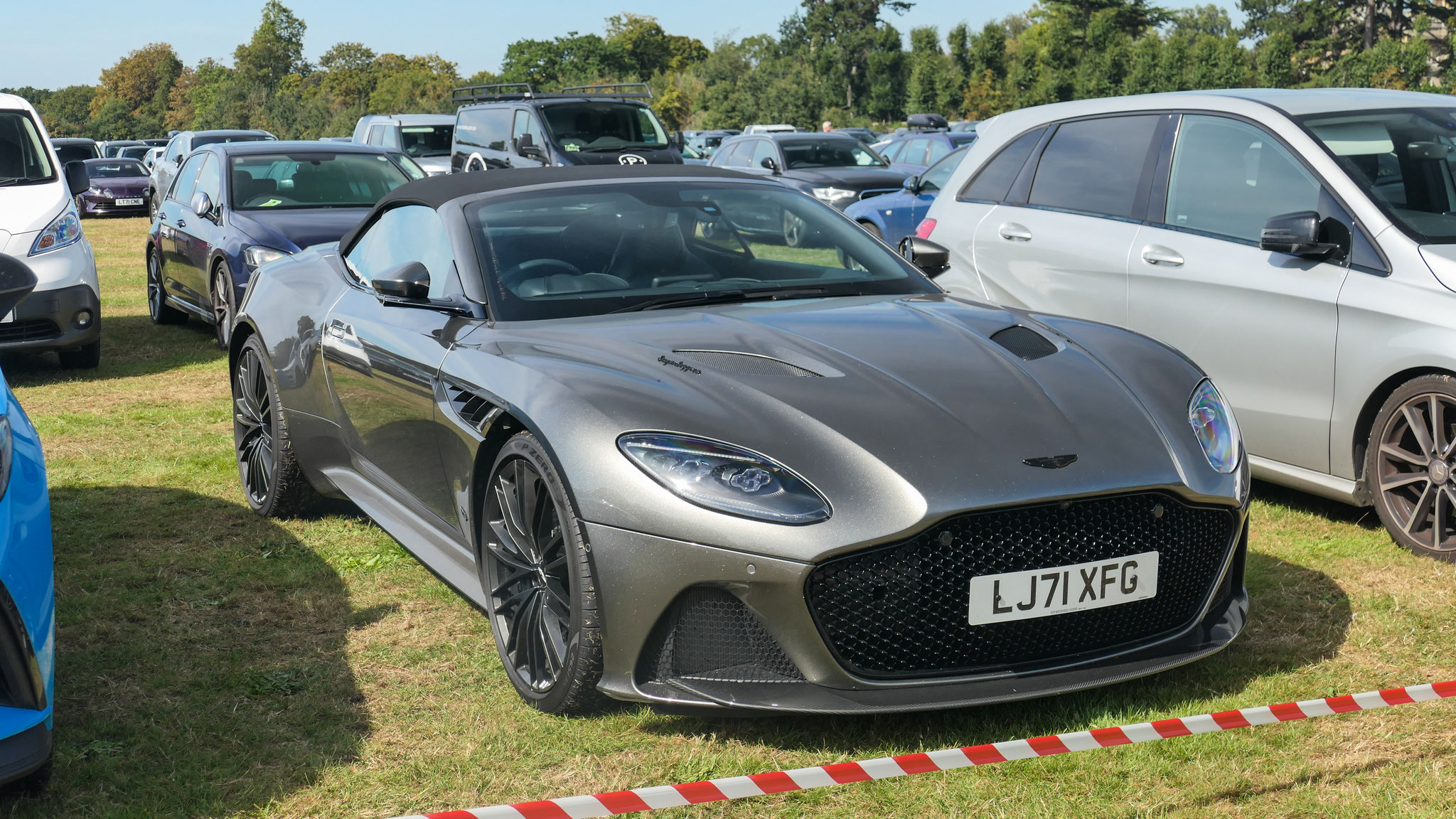 Aston Martin DBS Superleggera Volante - LJ71XFG (GB)